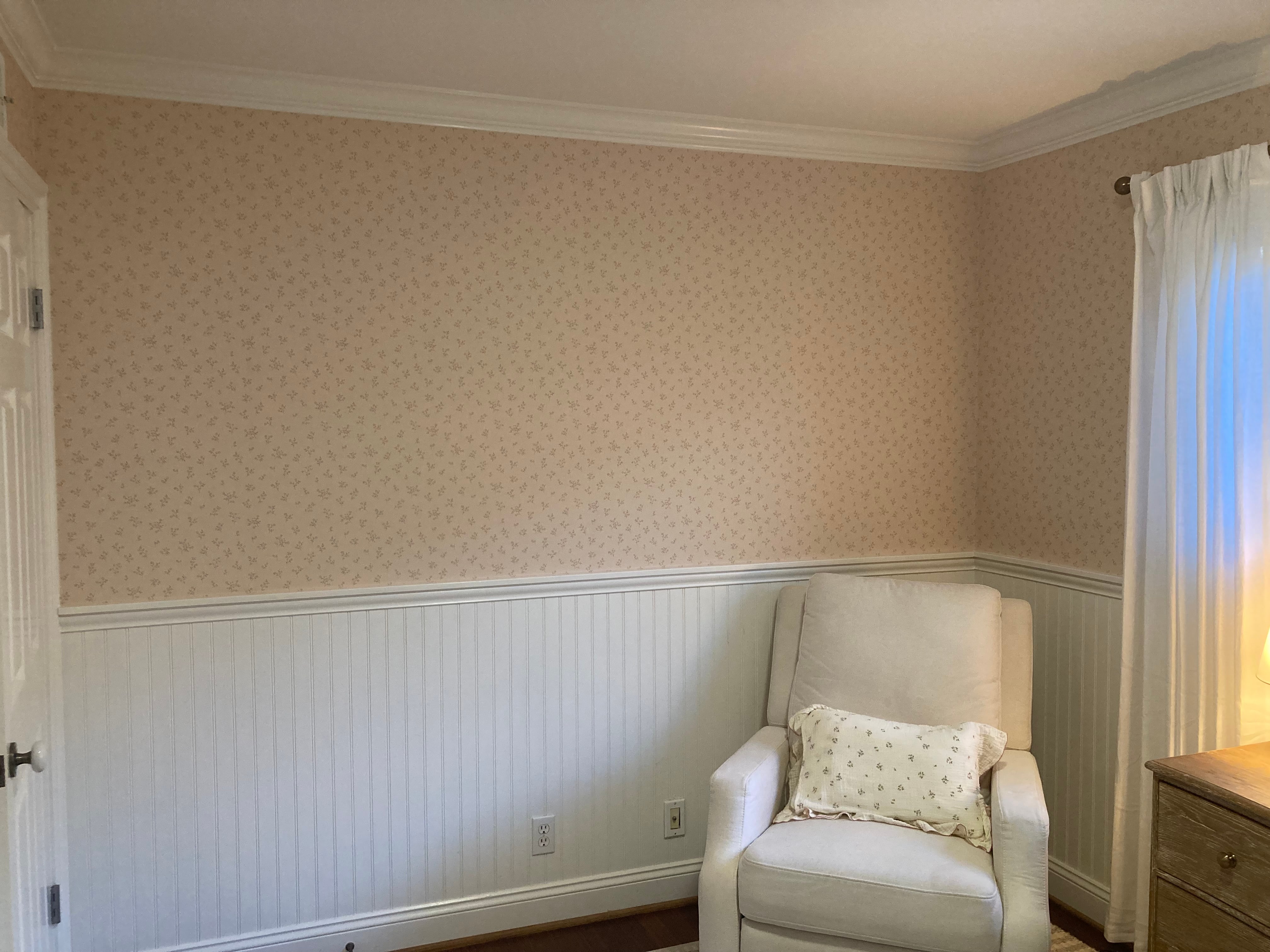 Floral wallpaper in a finished reading room