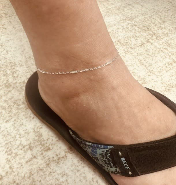 Permanent anklet detail