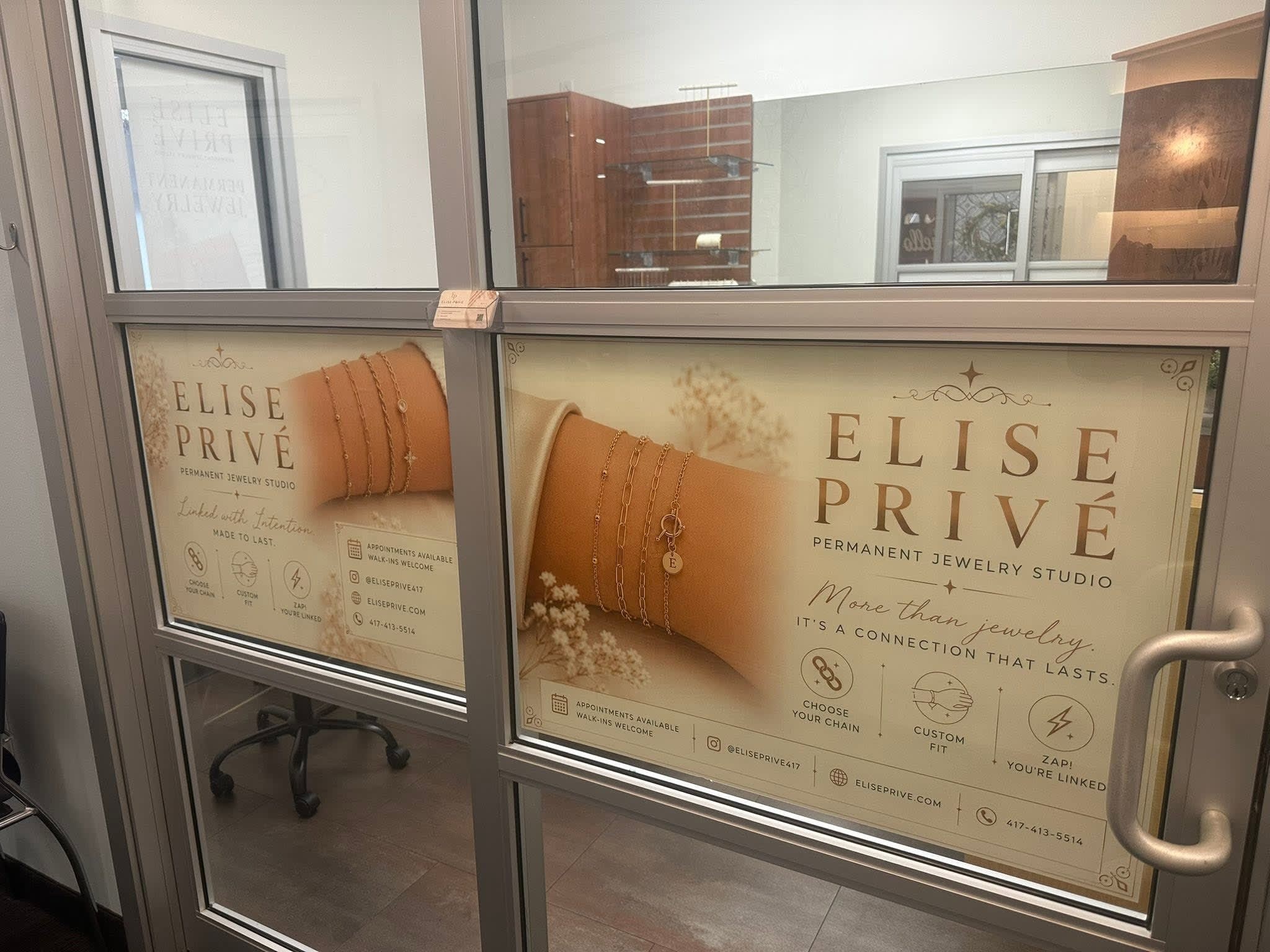 Elise Privé studio entrance