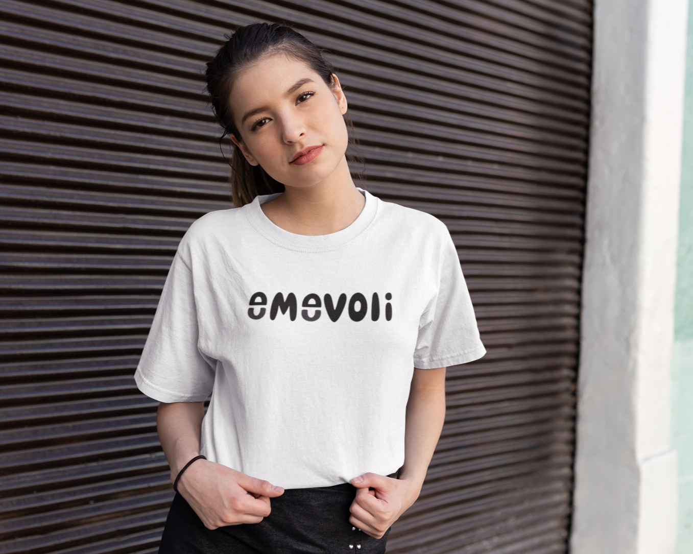 Model wearing an emevoli T-shirt
