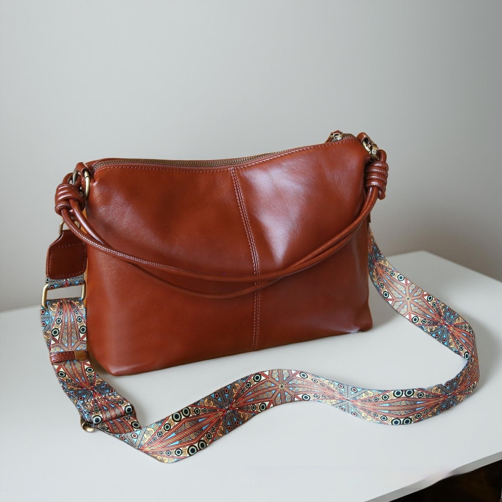 Genuine Leather Creative Large Capacity Hand Shoulder Commuter Bag product view 2
