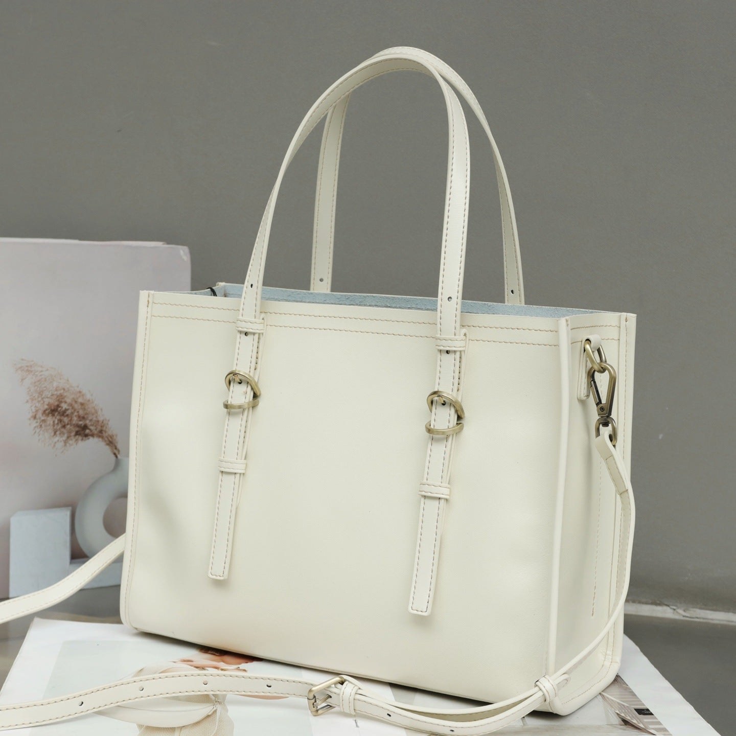 New Genuine Leather Women's Bag, Top-grain Cowhide Shopping Bag, Luxury Feel, Commuter Handbag, Single Shoulder And Crossbody Bag product view 3