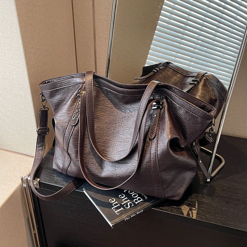 Retro Large Capacity Fashion Shoulder Messenger Bag product view 4