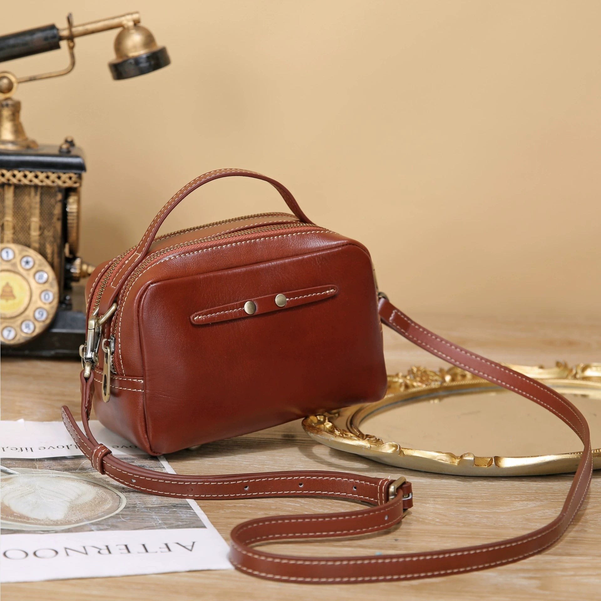 New Stylish Vintage Box Bag Made Of Top-grain Cowhide With Logo, Shoulder And Crossbody Bag, Small Square Bag For Commuting product view 3