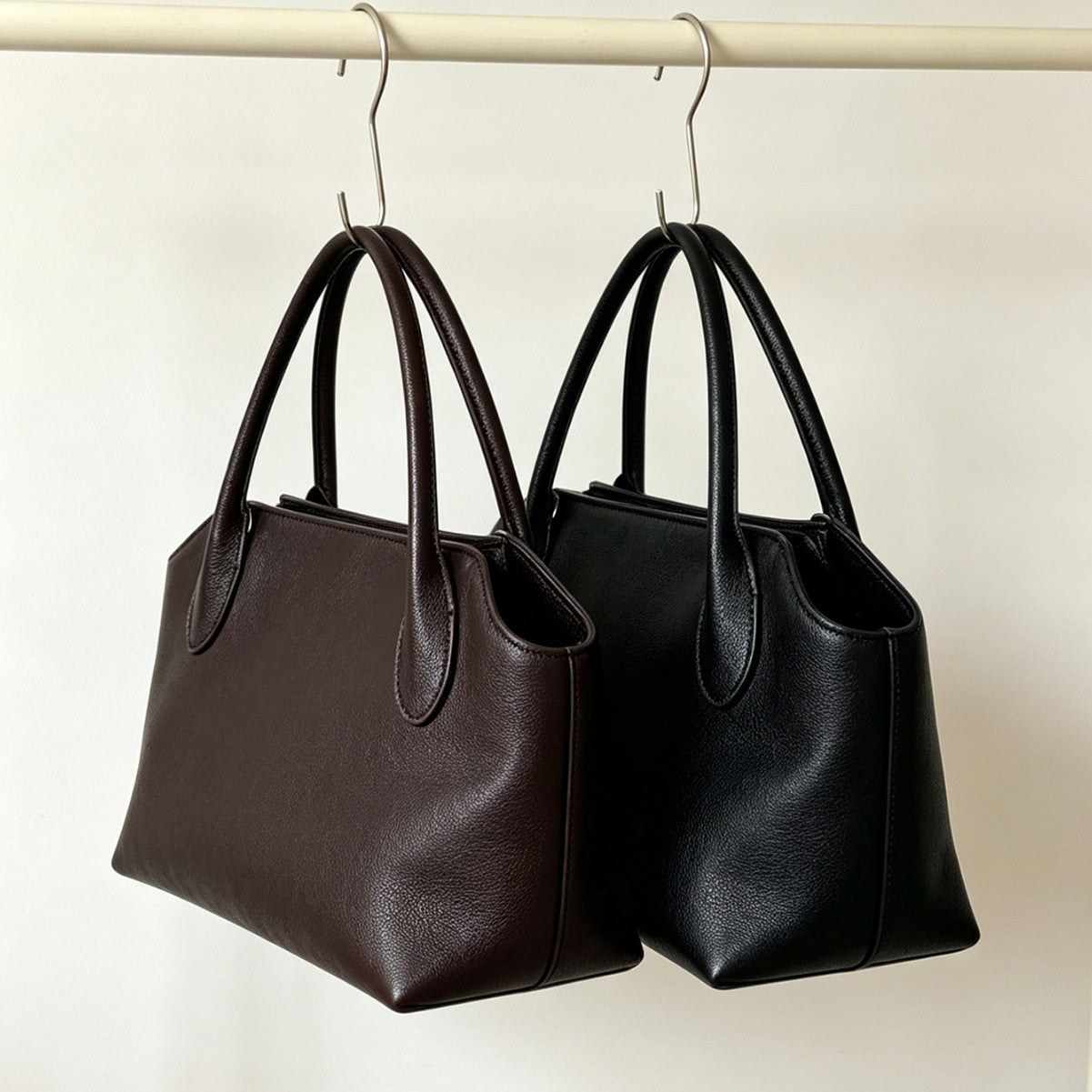Summer Light-luxury Genuine Leather Handbag With A Short Handle Crafted From Top-grain Cowhide product view 3