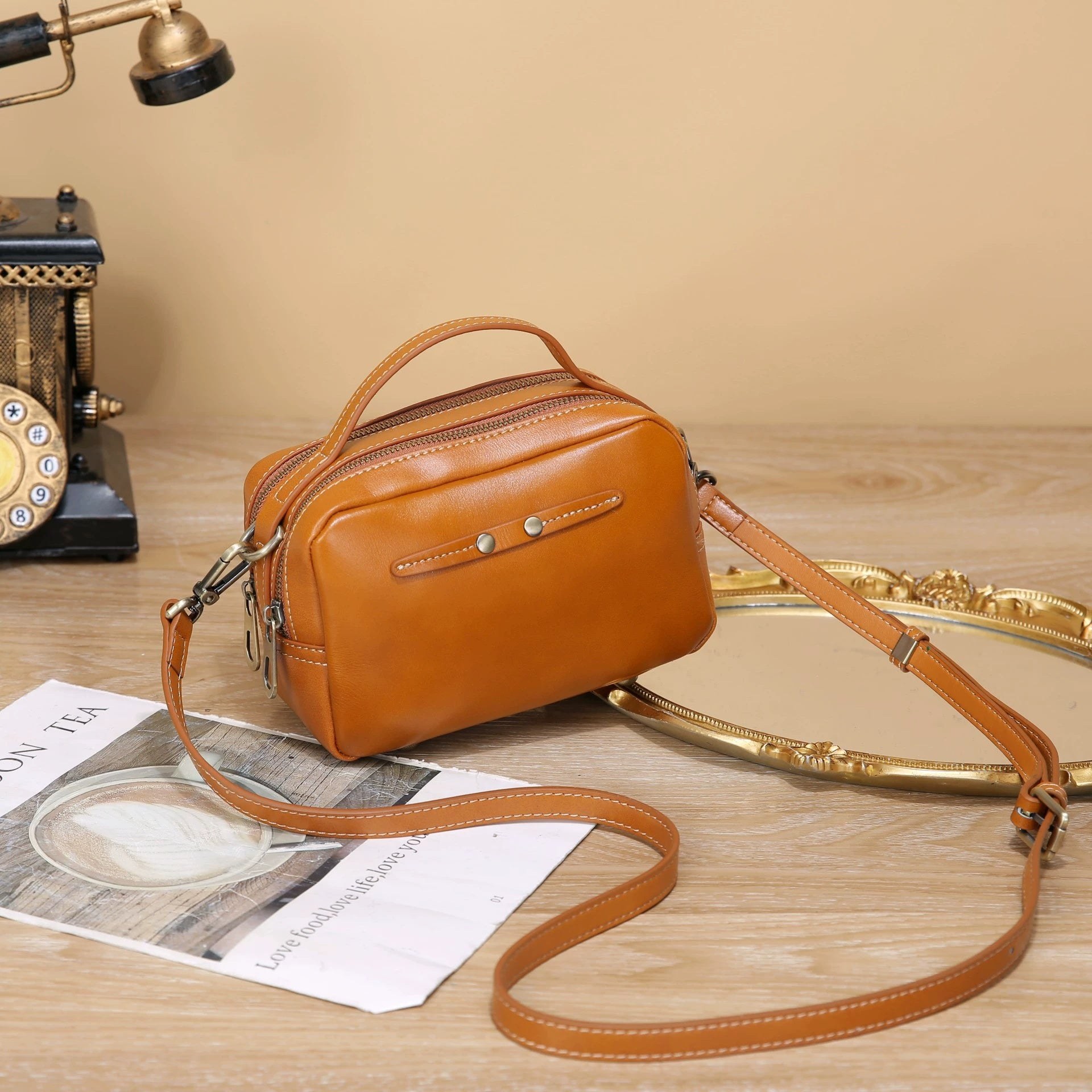 New Stylish Vintage Box Bag Made Of Top-grain Cowhide With Logo, Shoulder And Crossbody Bag, Small Square Bag For Commuting product view 5