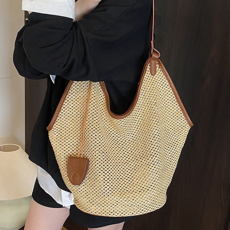 Fashionable Niche One-Shoulder Bucket Bag product view 4