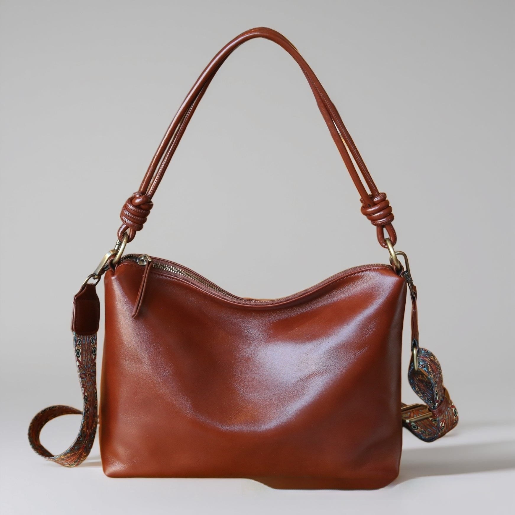 Genuine Leather Creative Large Capacity Hand Shoulder Commuter Bag product view 3