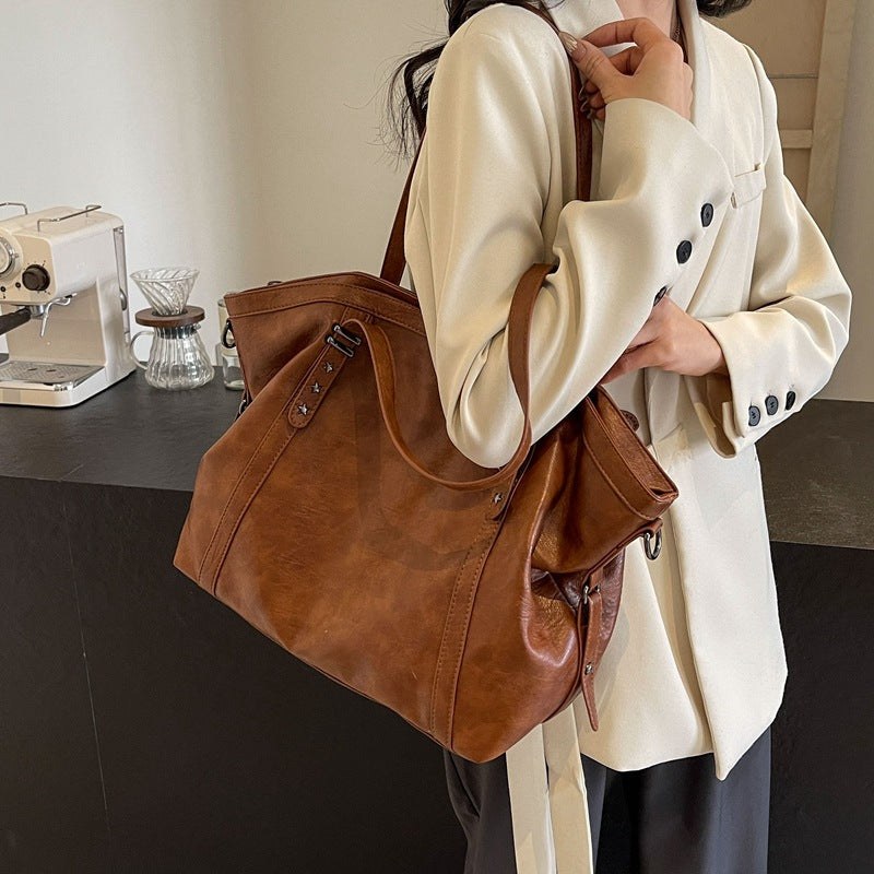 Retro Large Capacity Fashion Shoulder Messenger Bag product view 1