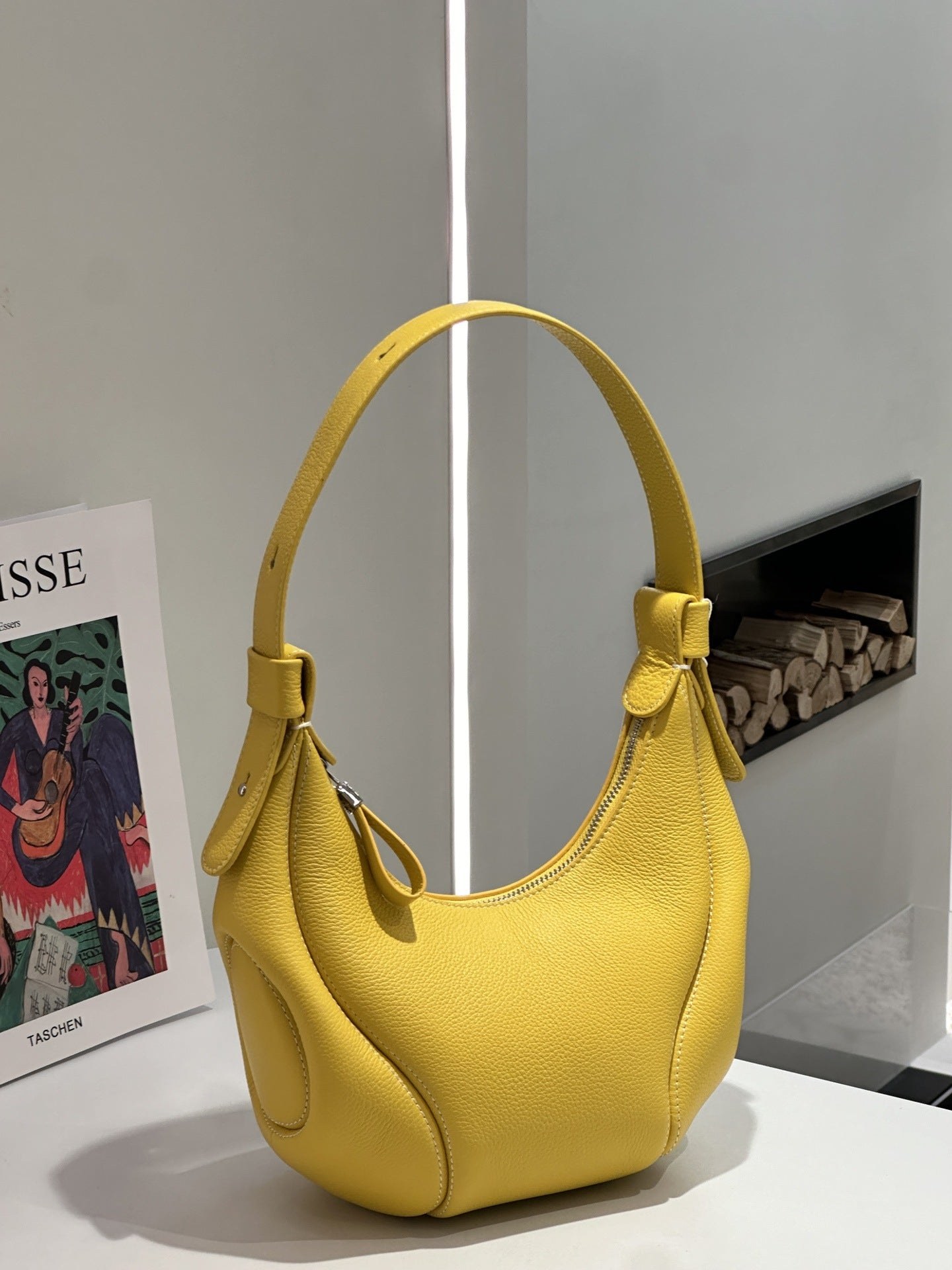 New Soft Leather Luxury-style Bag, Underarm Bag With A High-end Feel, Large Capacity Tote Bag, First Layer Cowhide Crossbody Bag product view 1