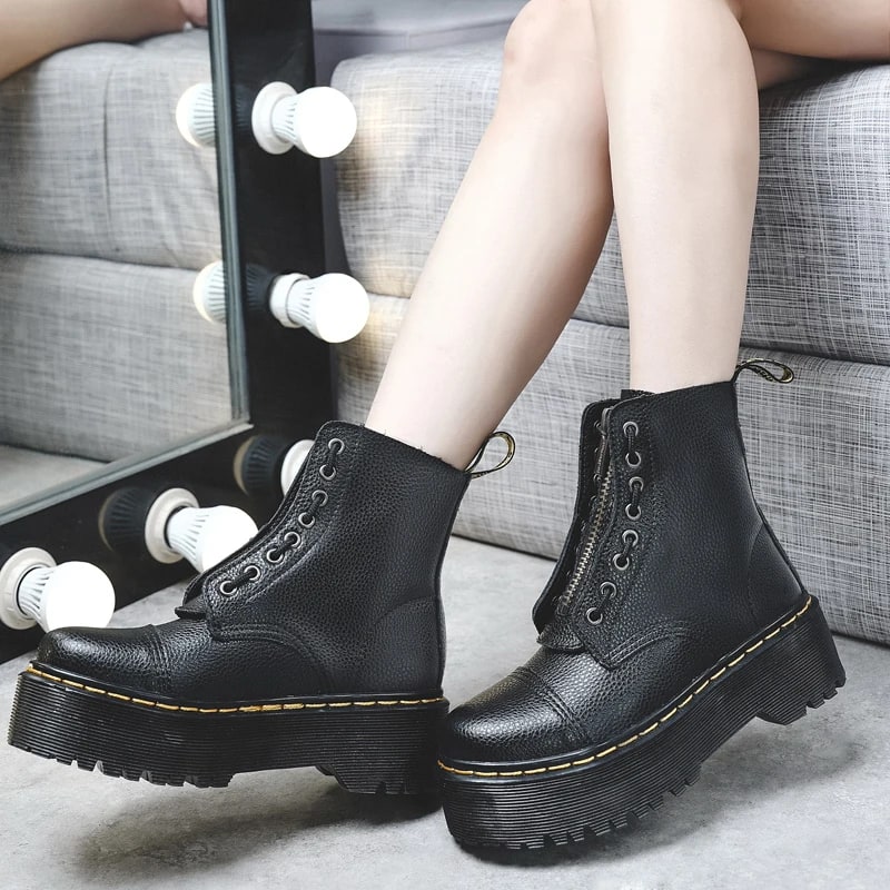 Genuine Leather Women Boots Platform Large Size35-45 Black Leather Ankle Boots Punk Shoes Thick Bottom Motorcycle Boots product photo