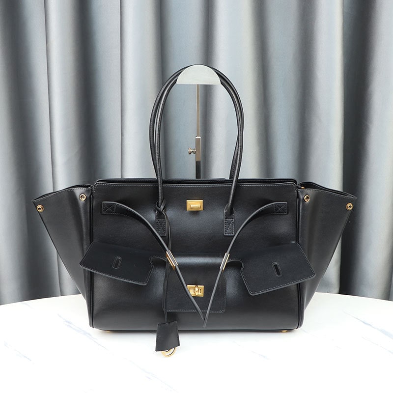 Large-Capacity Neutral-Style Tote Wing Genuine Leather Motorcycle Shoulder Bag product photo