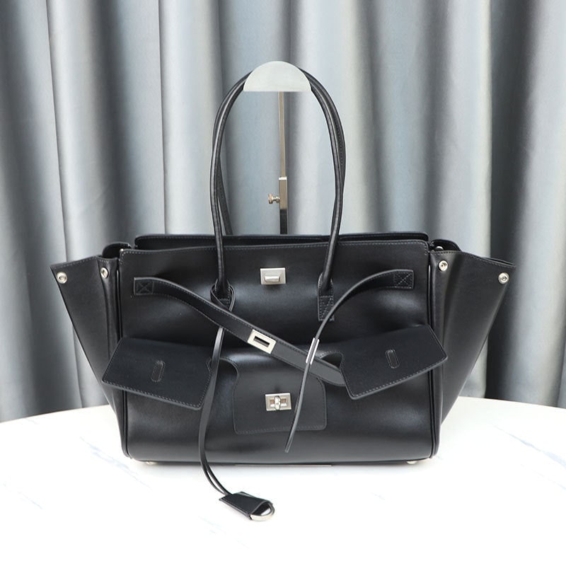 Large-Capacity Neutral-Style Tote Wing Genuine Leather Motorcycle Shoulder Bag product photo