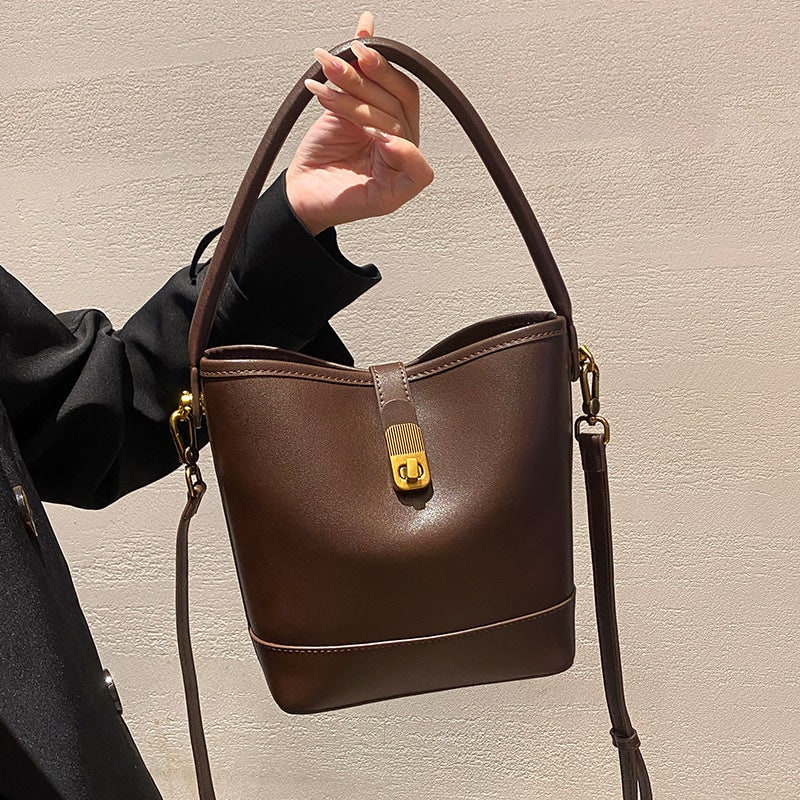 Retro Light-Luxury Vegetable-Tanned Leather ShoulderCrossbody Bag product photo