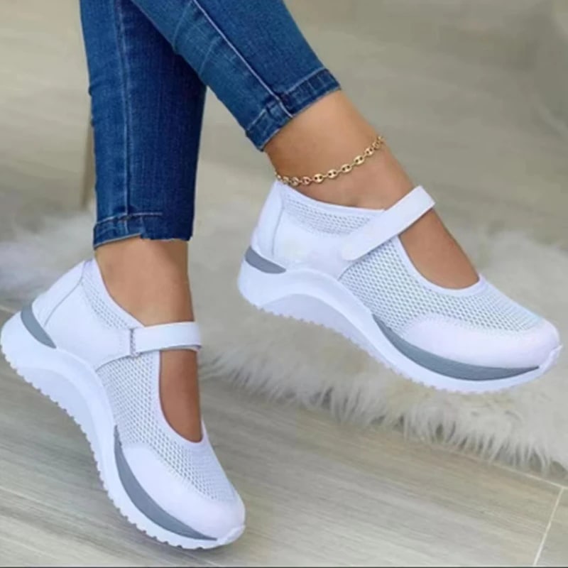 Round Head Knitted Sneakers for Women – Large Size Grid Shoes product photo