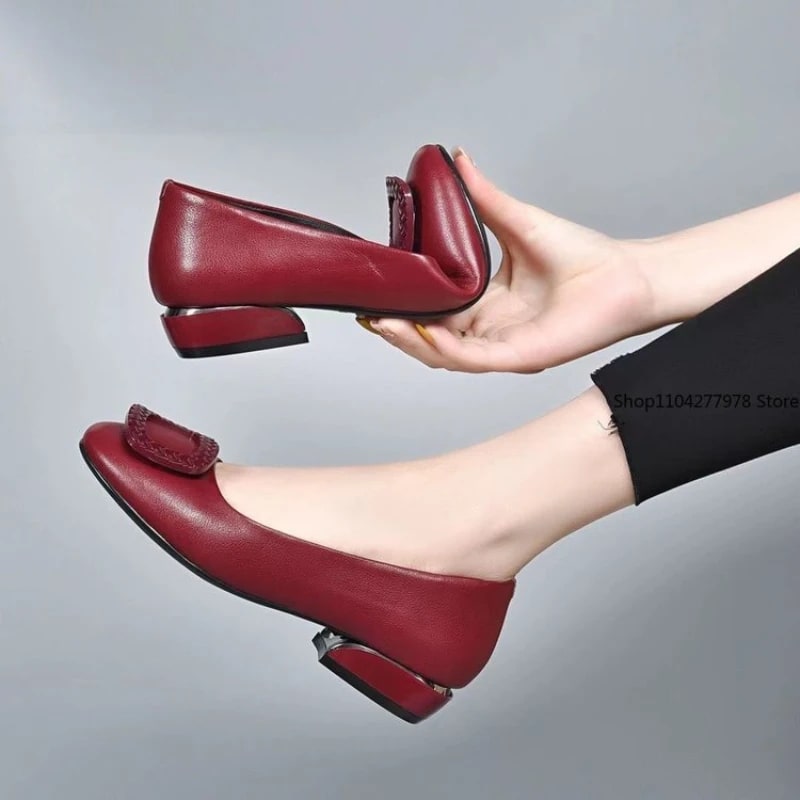 Soft Pu Leather 2025 Women's Low Heel Shoes Shallow Mouth All-match Comfortable Pumps Thick Heels Ladies Work Small Leather Shoe product photo