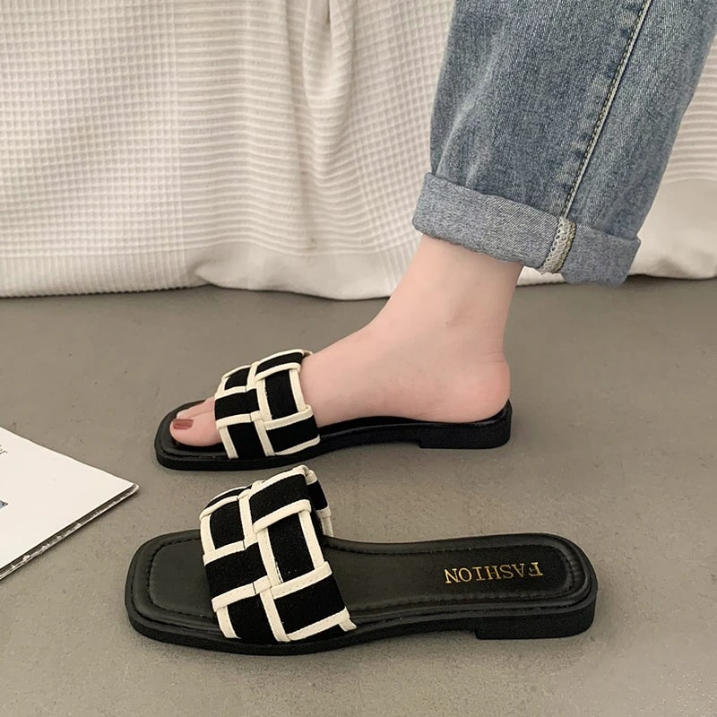 Summer 2025 Braided Flip-flops Women's Open-toe Wear Temperament with Chunky Fashion Slippers, Beach Shoes, Women's Shoes product photo