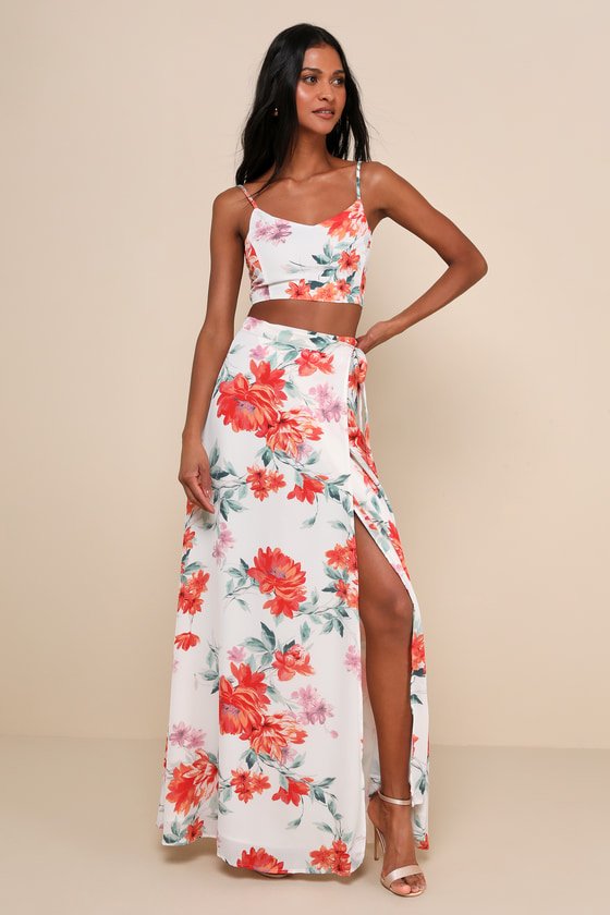 NWOT Lulus Bloom With a View White Floral Print Maxi Skirt M