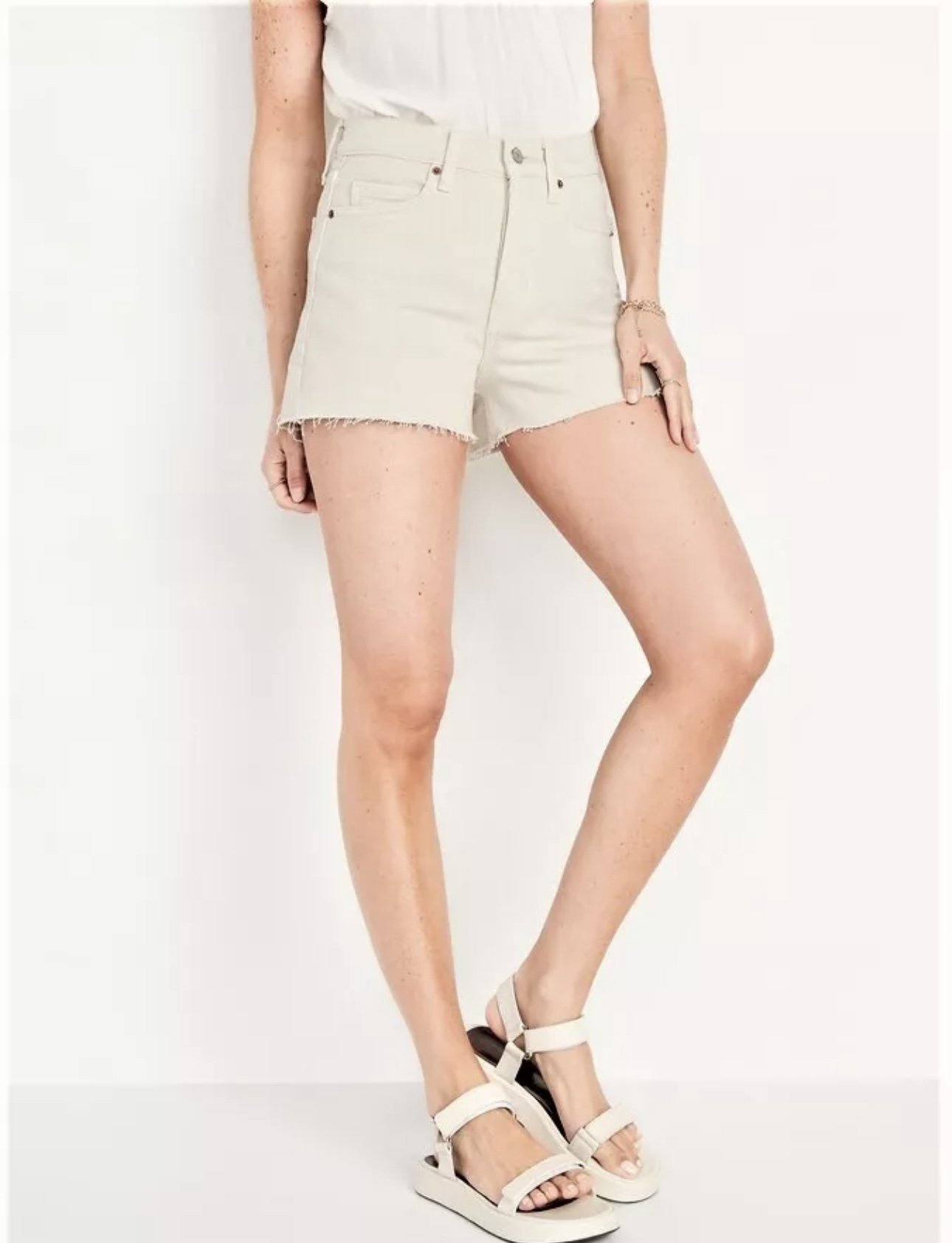 OLD NAVY Higher High Rise Sky-Hi A-Line 3” Inseam Ecru Size 4