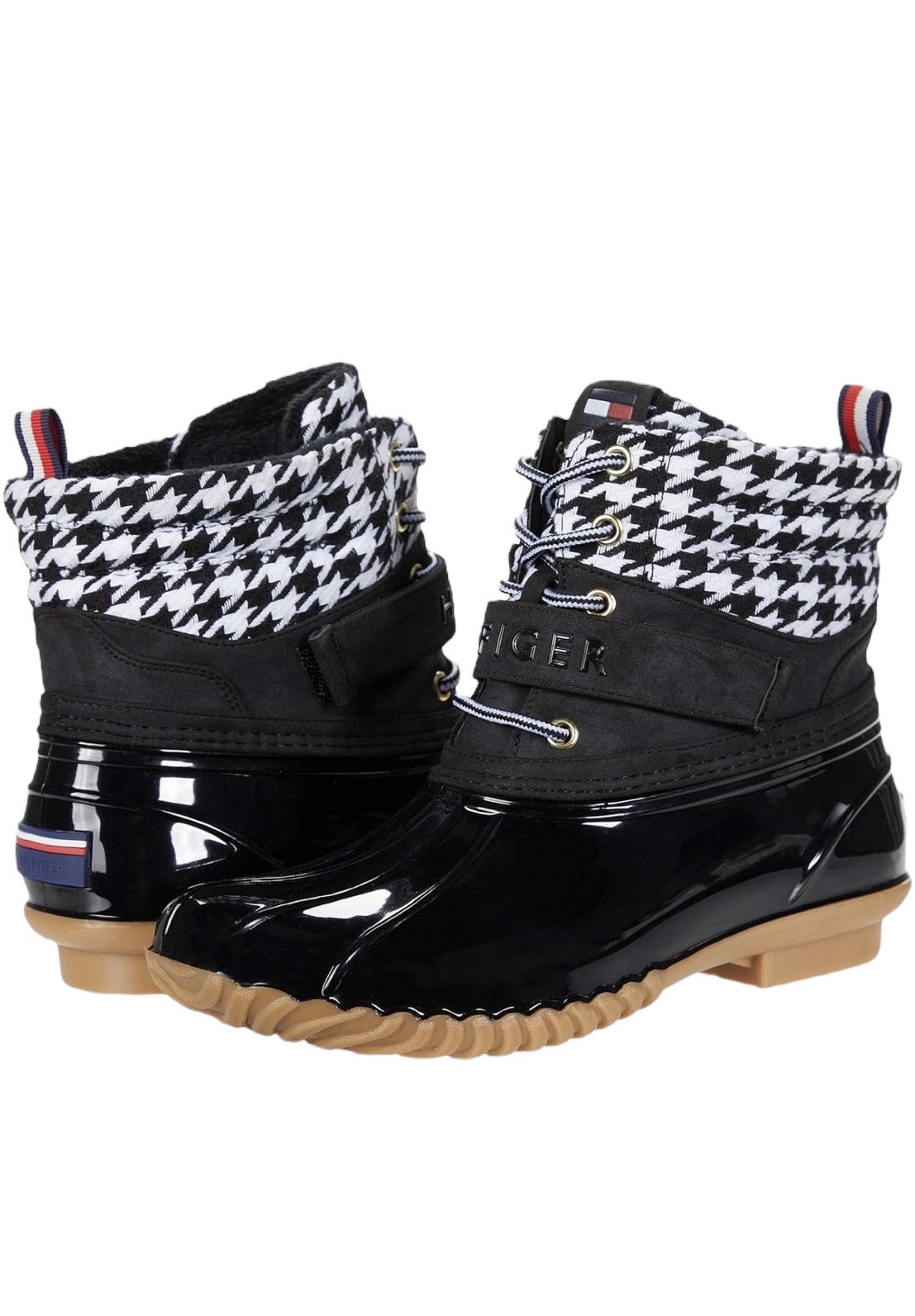 Tommy Hilfiger’s Huski rain boots. Black 8