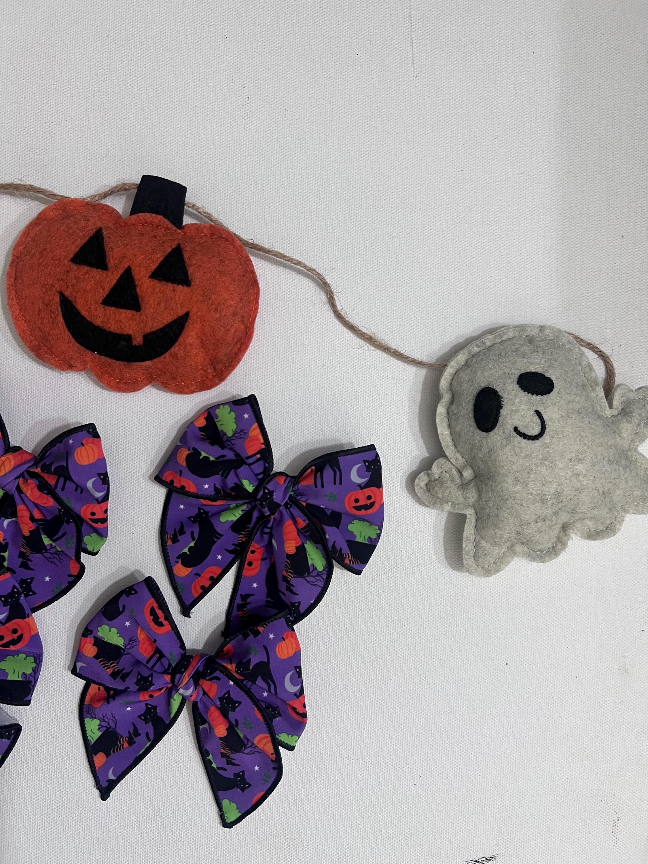 Handmade Halloween Hair Bow – Spooky Black Cat & Pumpkin Print, view 3