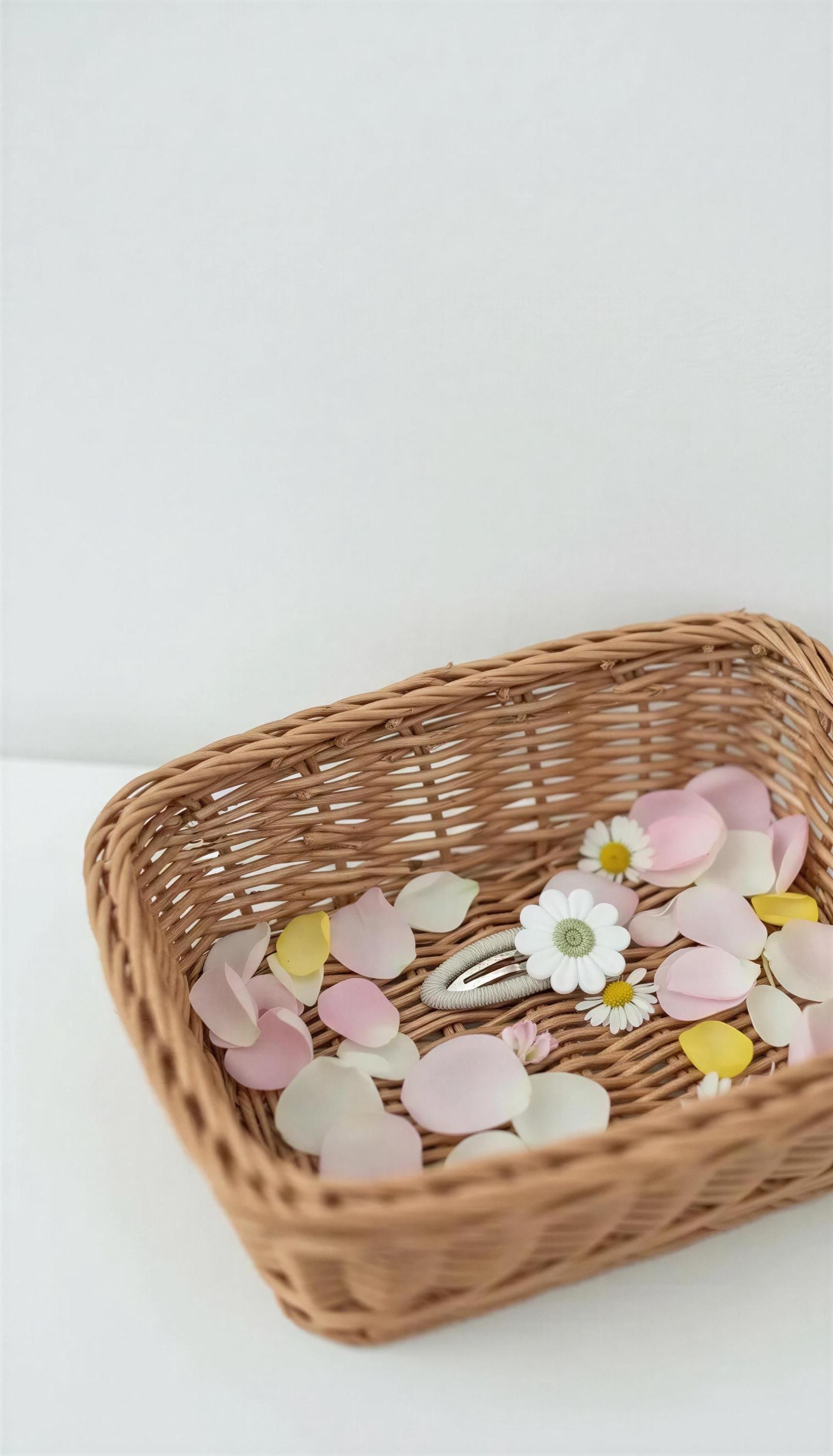 Handmade White Daisy Hair Clips Set of 2 Boho Floral Snap Hair Barrettes, view 4