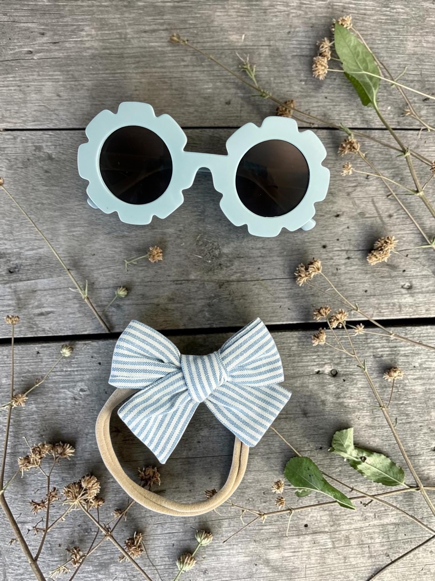The Summer Bow & Sunnies Set, view 4