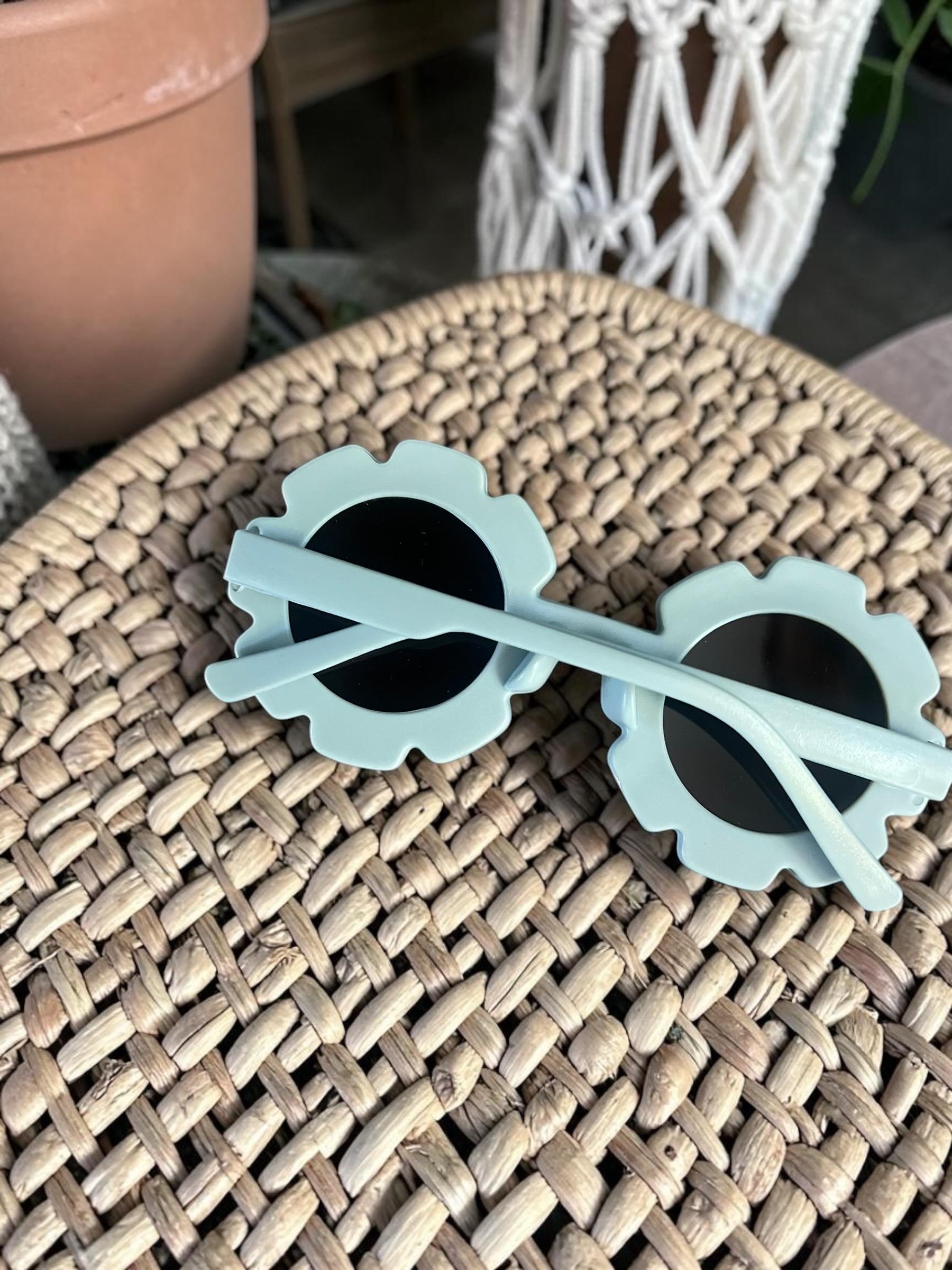 The Summer Bow & Sunnies Set, view 7