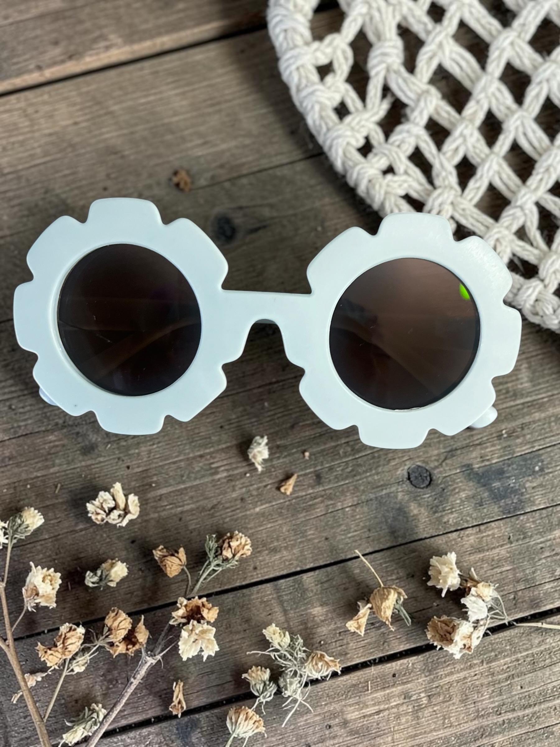 The Summer Bow & Sunnies Set, view 8
