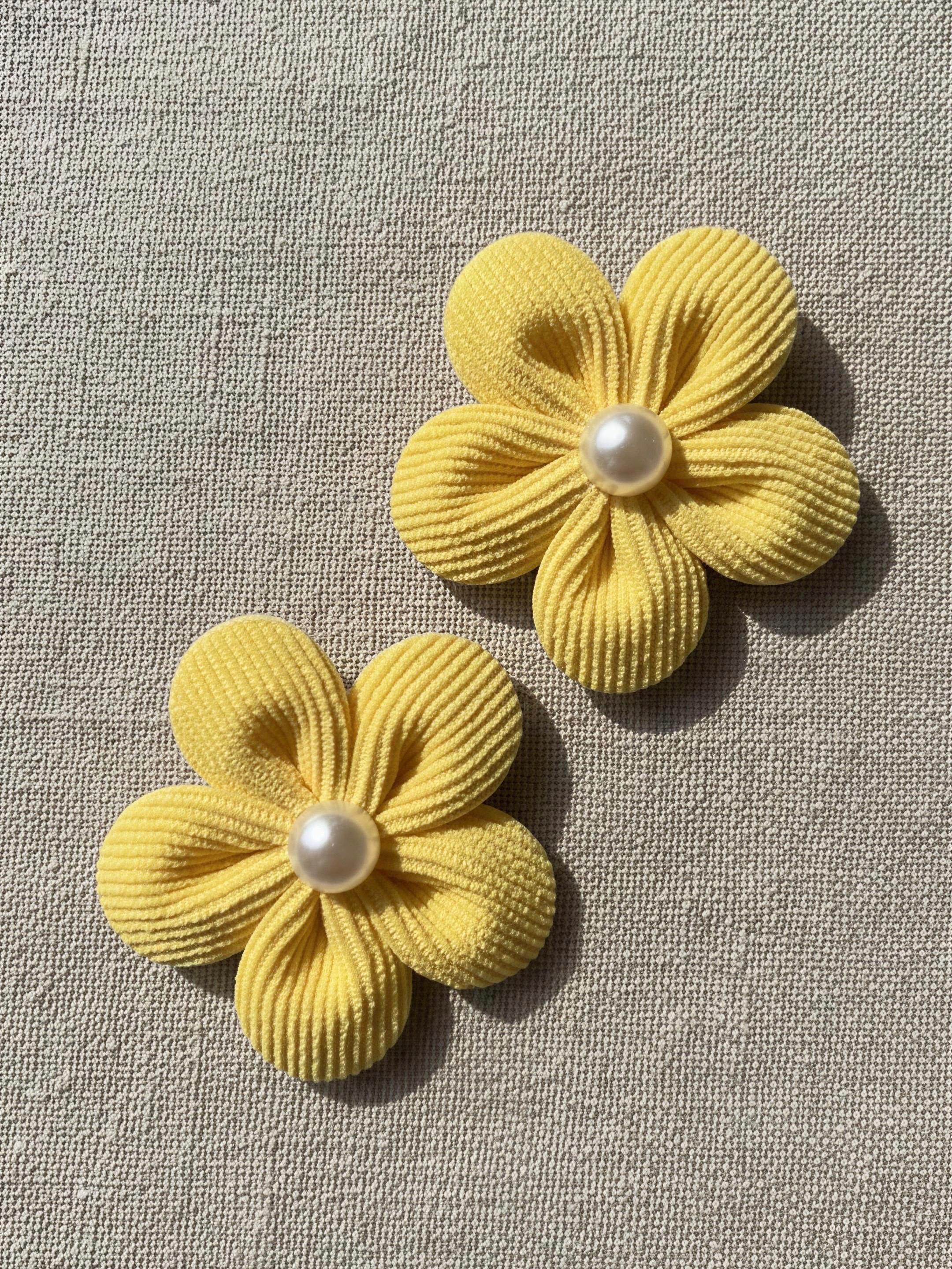 Yellow Flower Pearl Kids Hair Clips - Set of 2, view 7