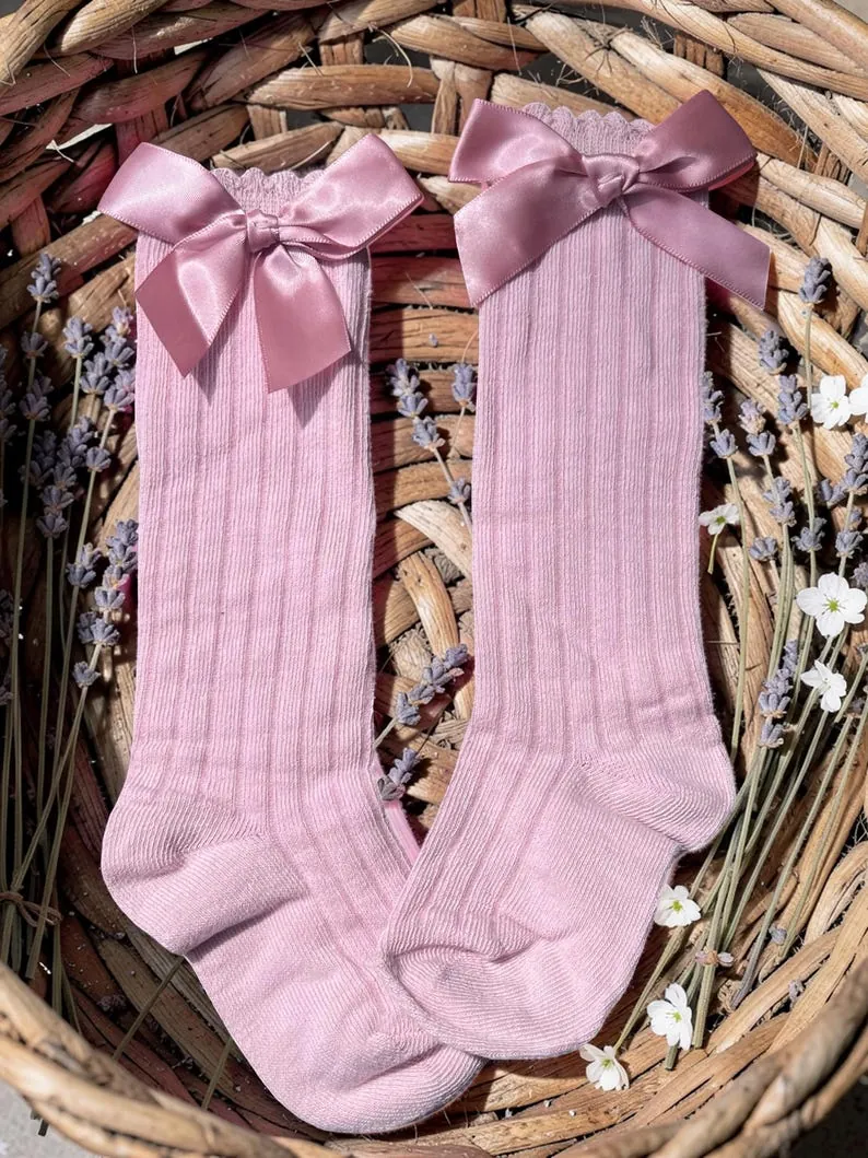 Pink bow knee-high socks
