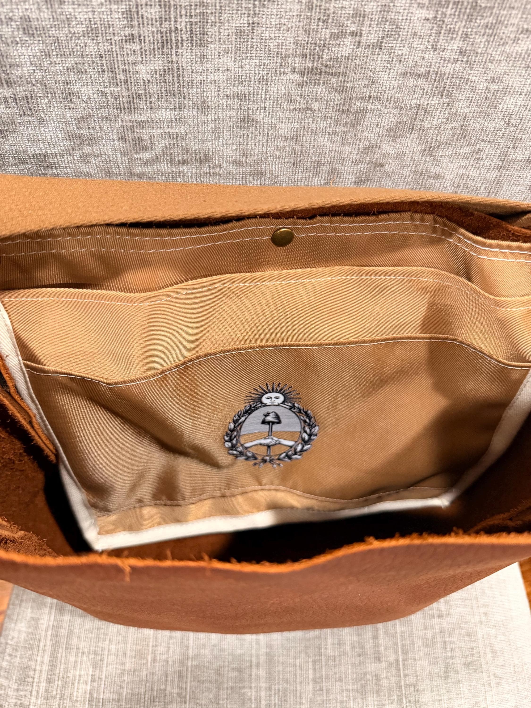 Premium Yerba Mate Bag-Bolso Matero hecho a mano– Cuero Argentino, view 8