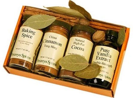 A spice gift set featuring baking spice, cinnamon, cocoa, nutmeg, and vanilla.