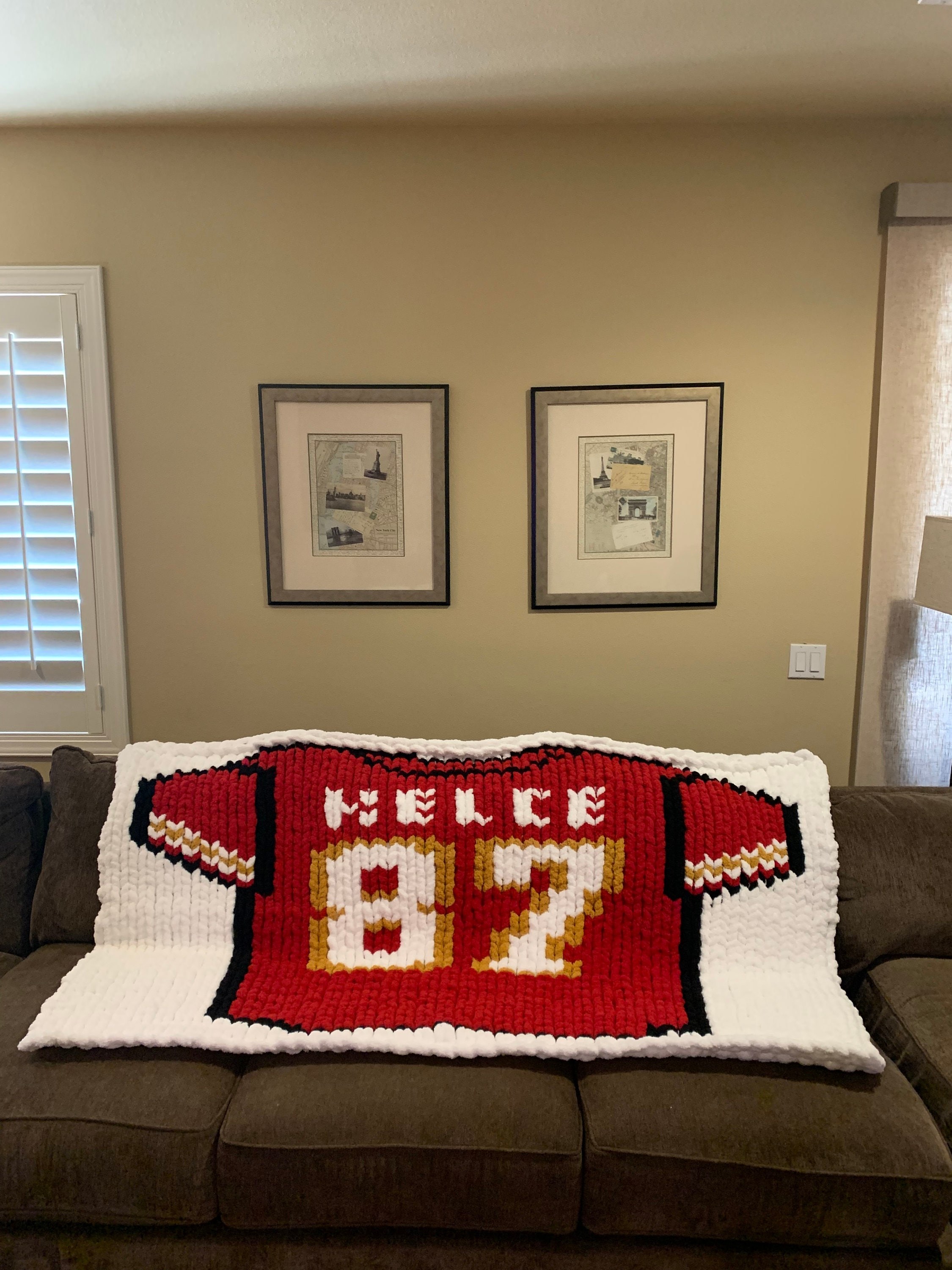 Kelces chunky knit blanket