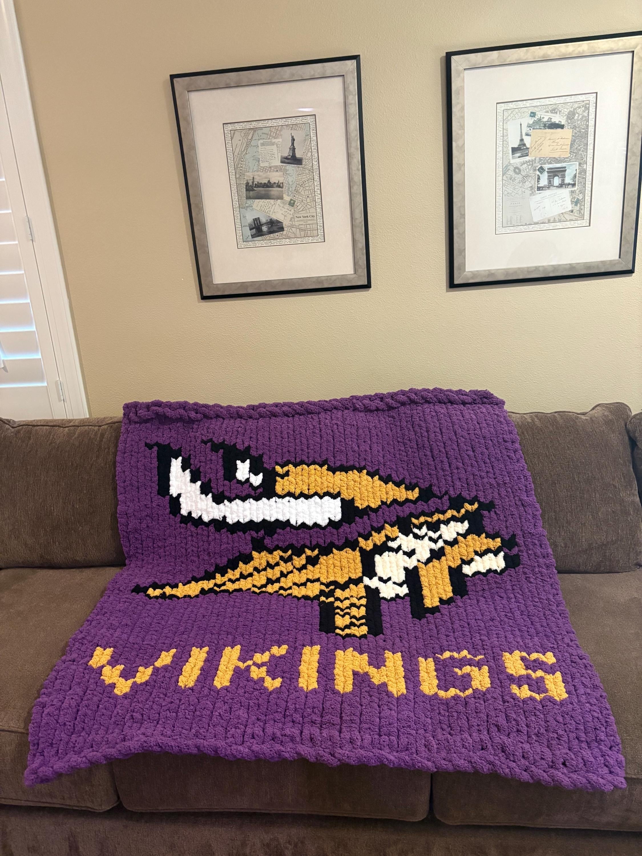 Minnesota Vikings chunky knit blanket