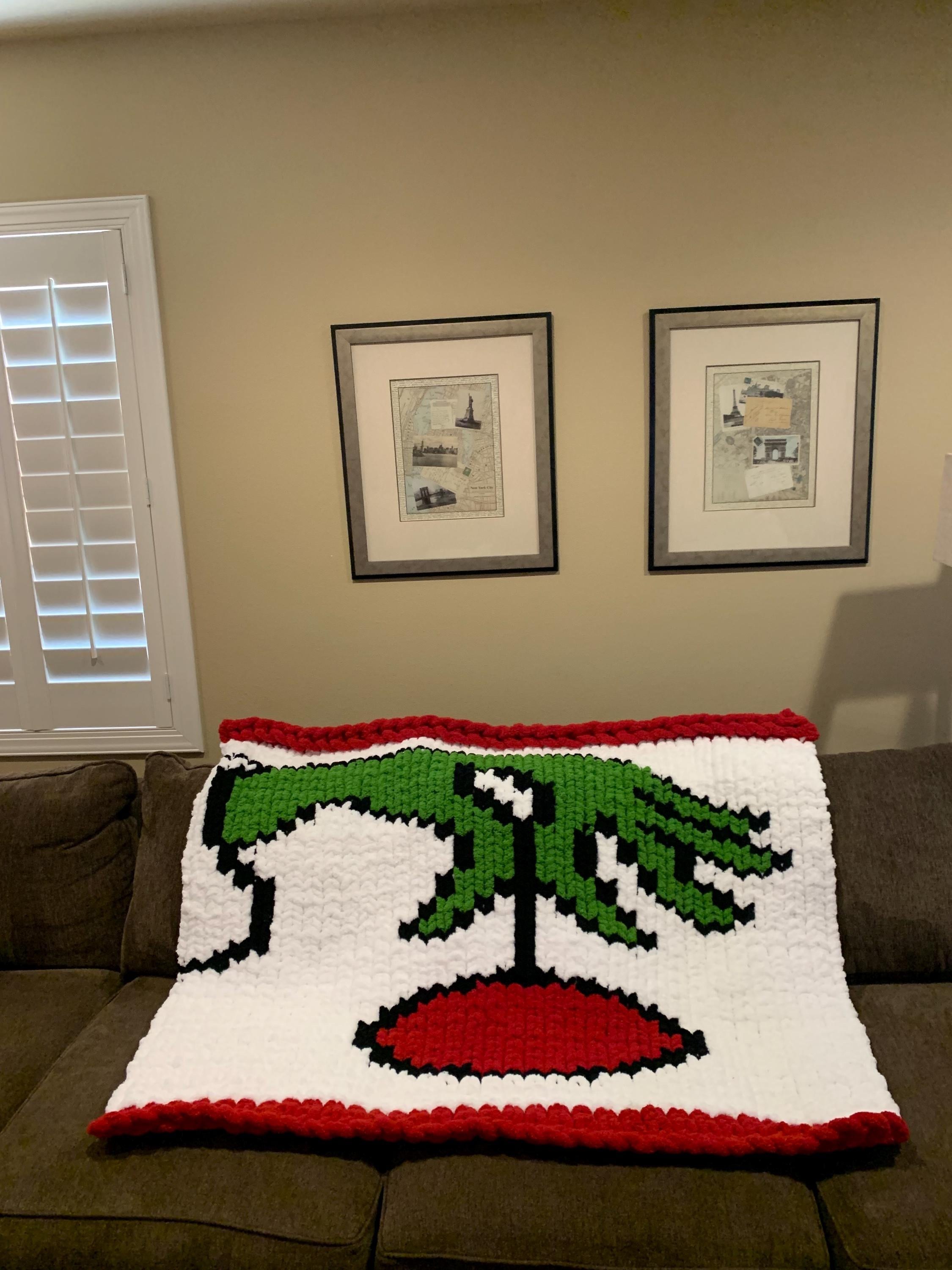 Grinch hand knit chunky throw blanket