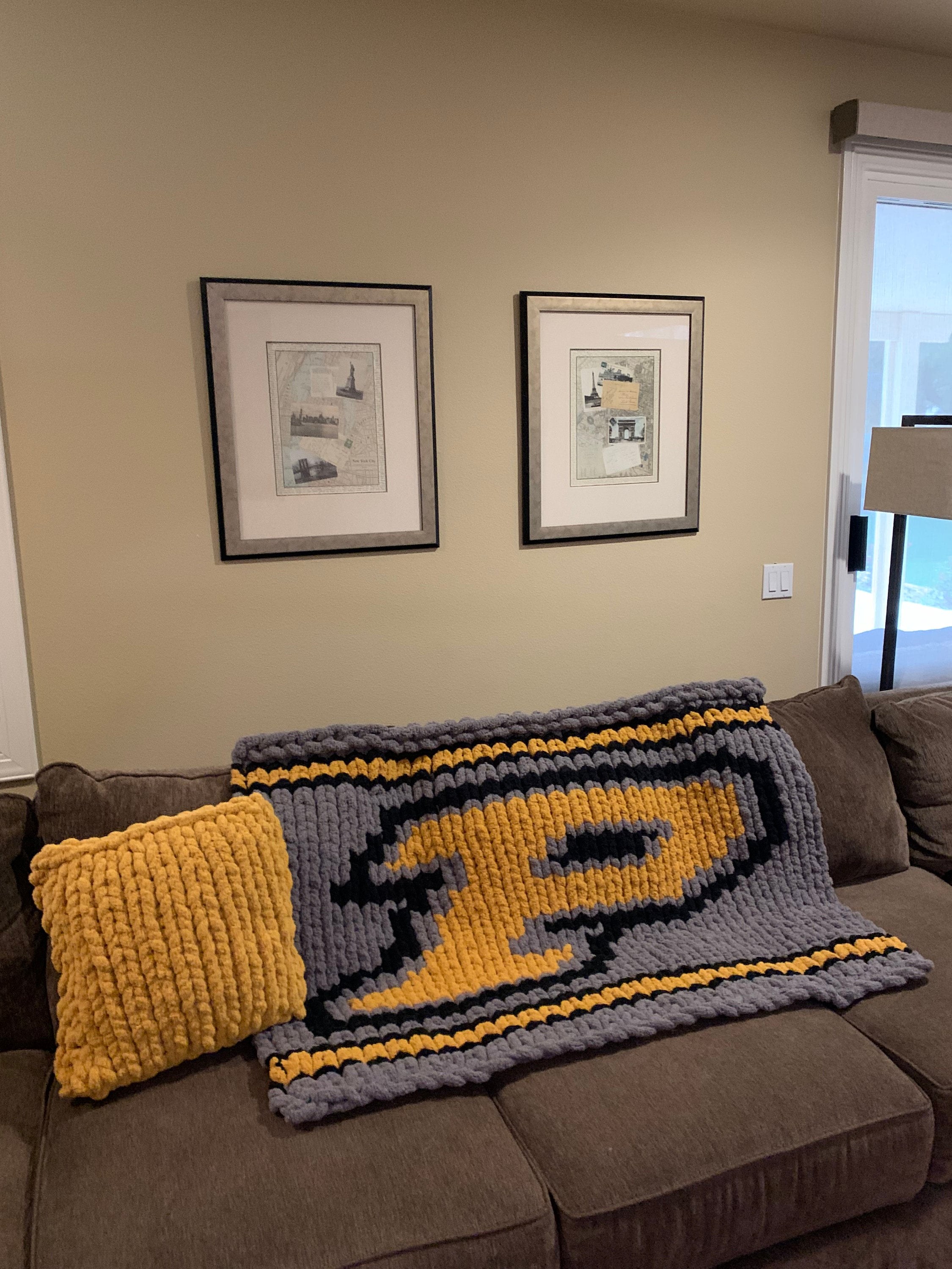 Purdue Boilermakers chunky knit blanket