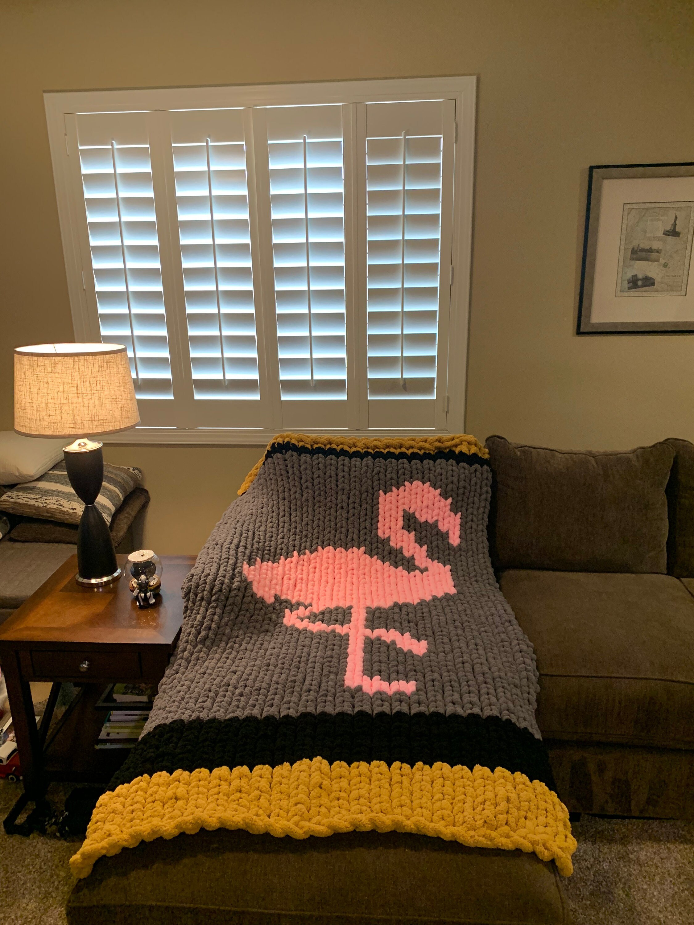 VGK Victory Flamingo chunky blanket