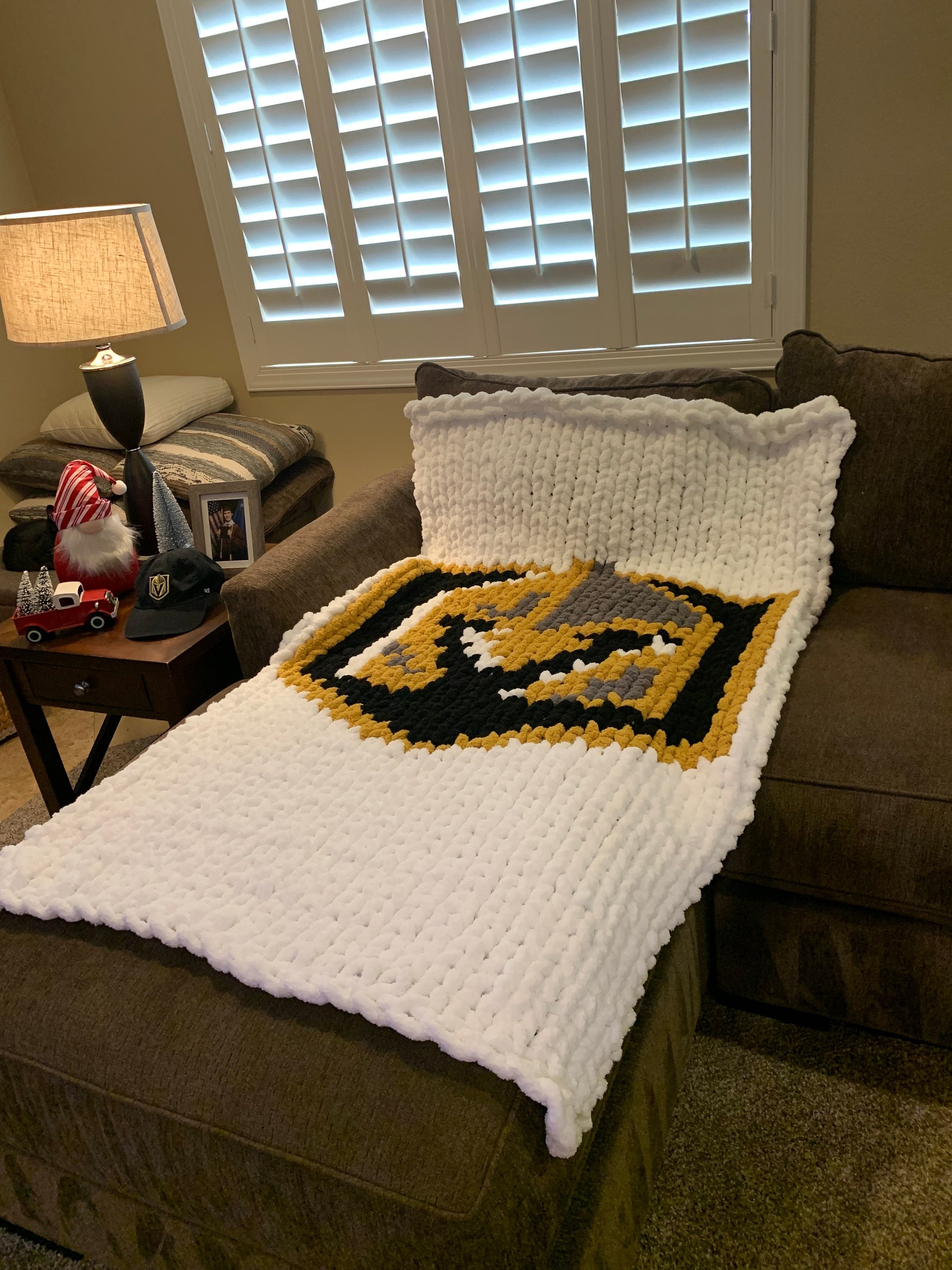 VGK shield large chunky knit blanket
