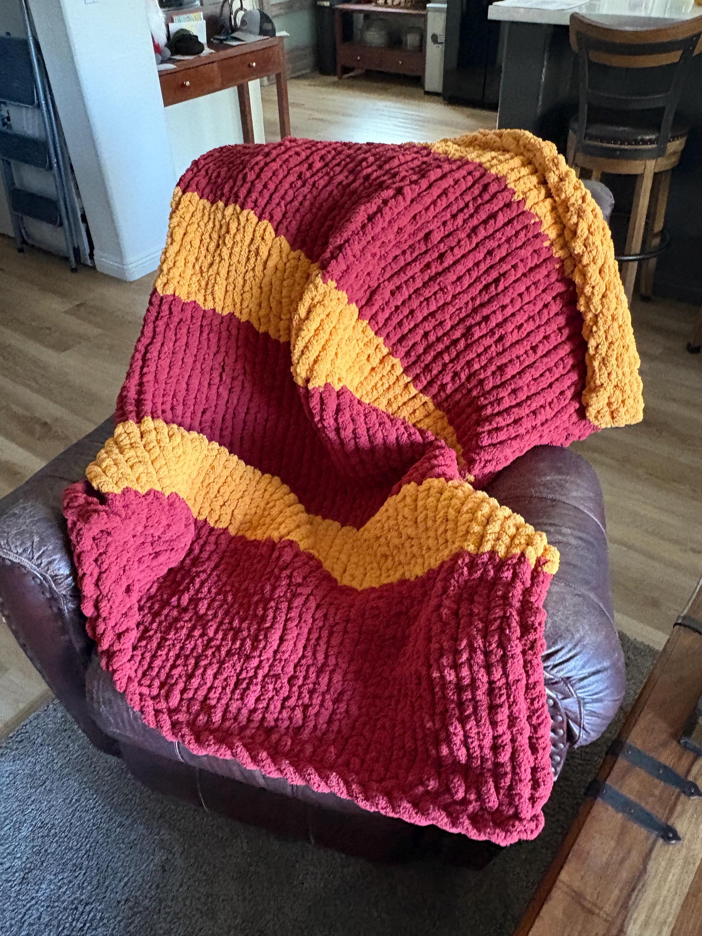 Washington Commanders chunky blanket