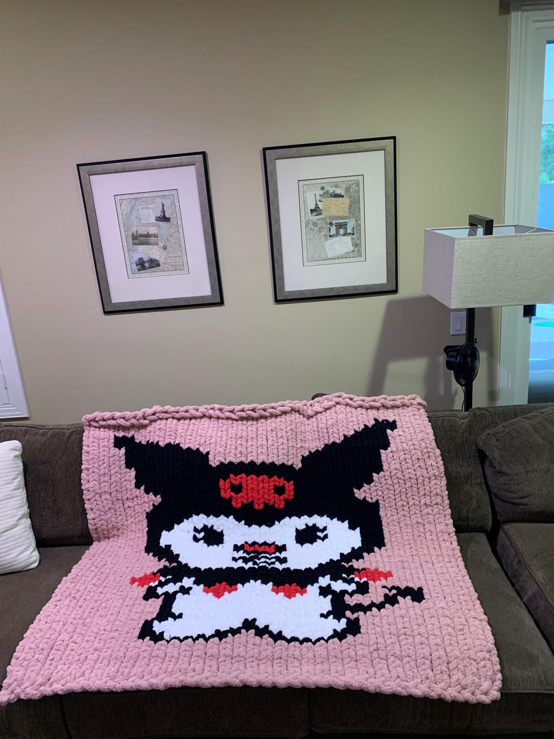 Bad Kitty Kuromi chunky blanket