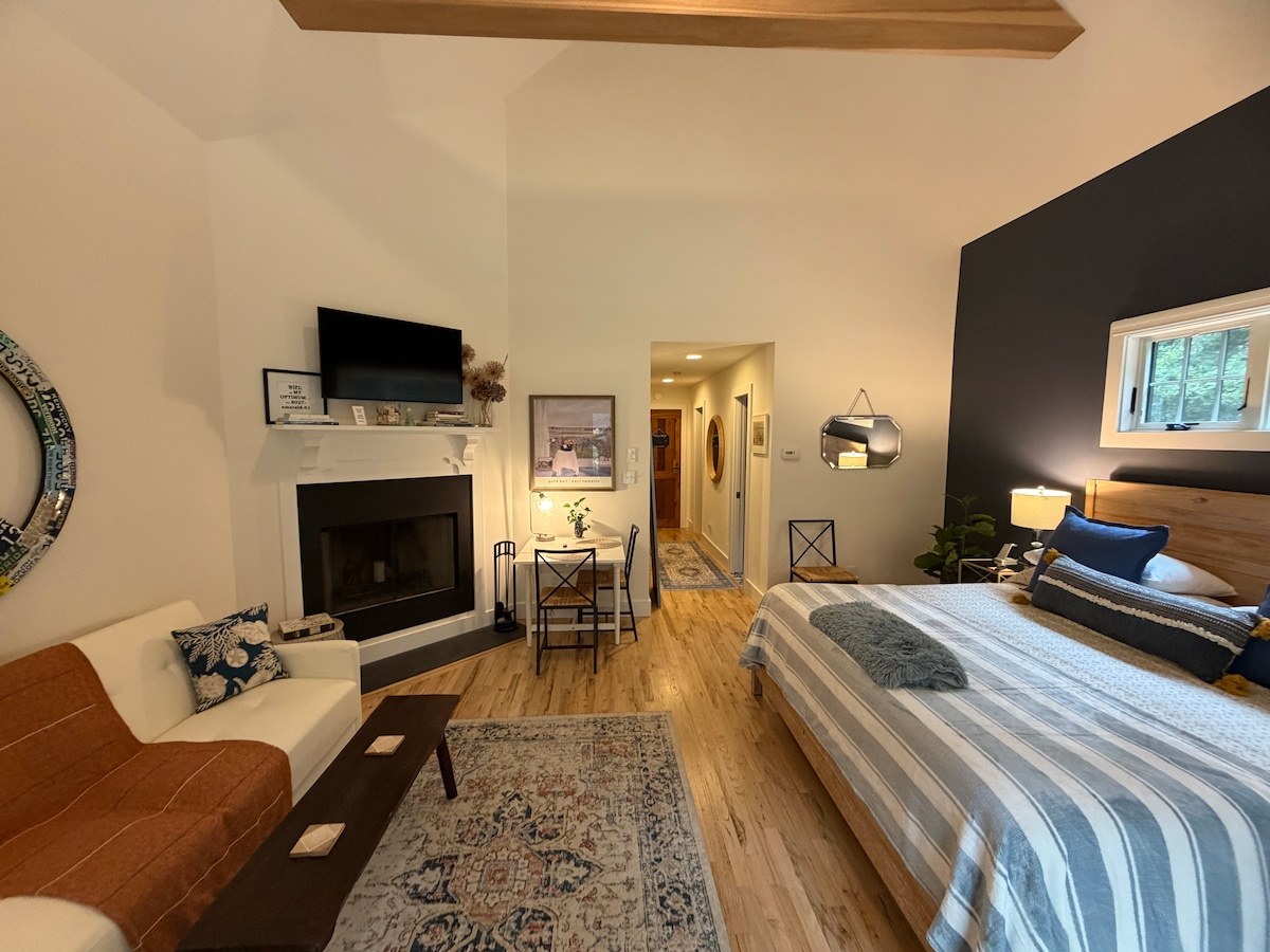 Fireplace and sitting area inside the suite