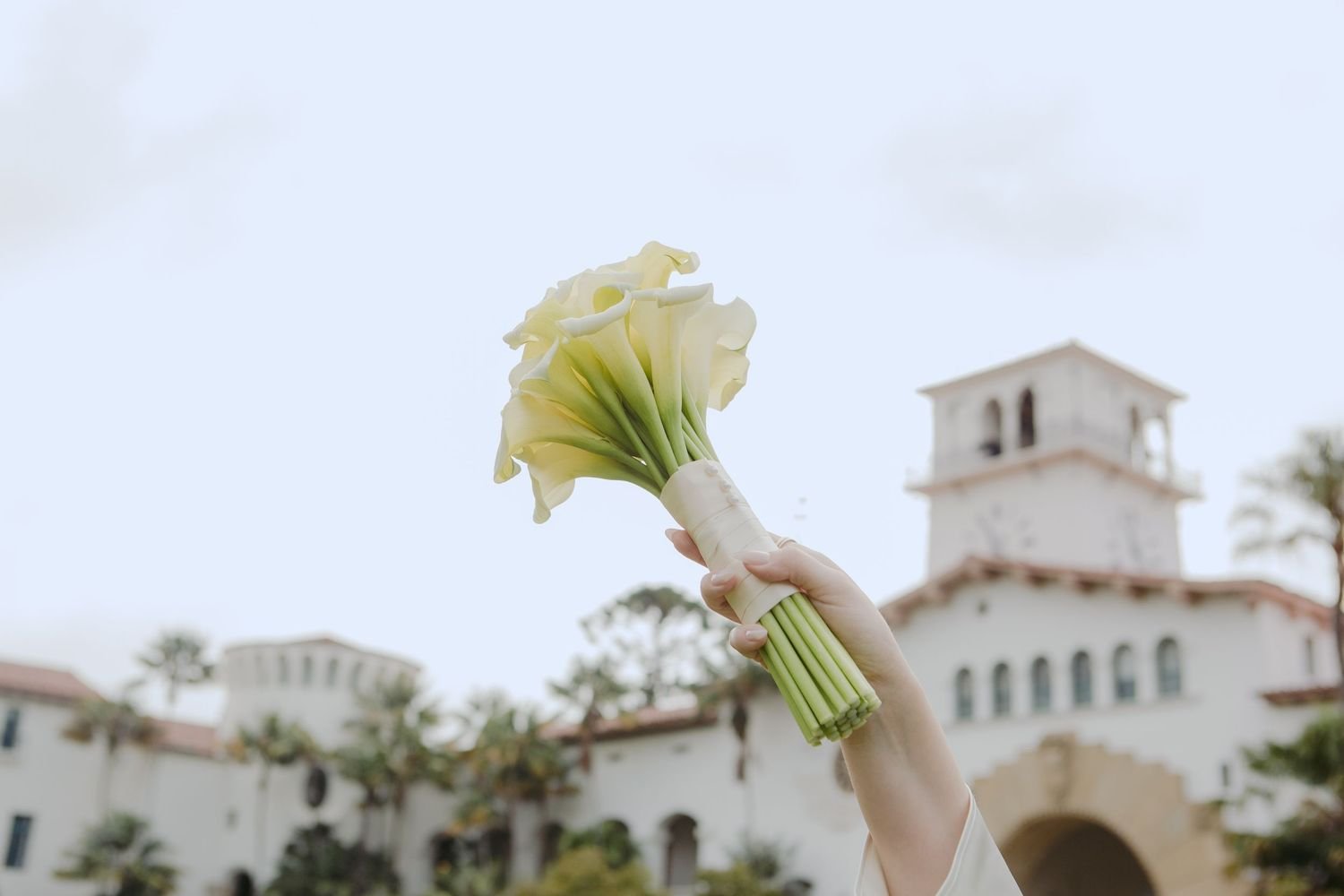 Calla lily bouquet at the Santa Barbara Courthouse