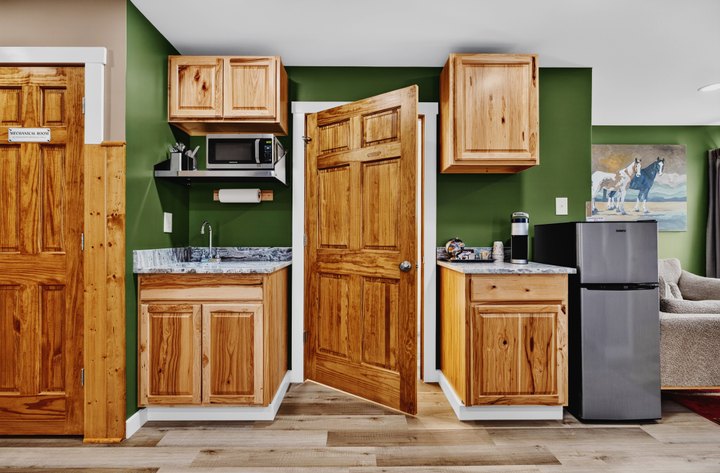 Horizon Overlook · Loft 205: Kitchenette with microwave and refrigerator