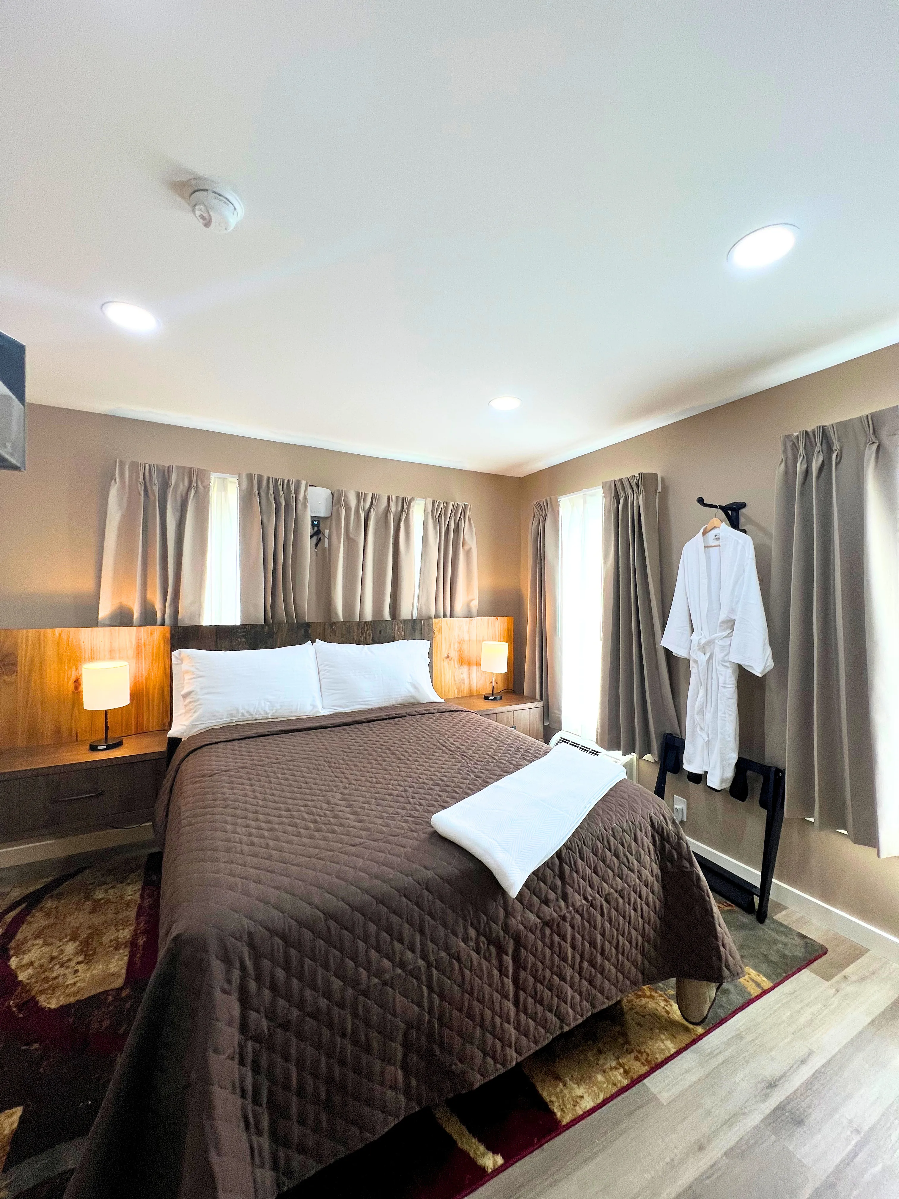 Bedroom in a private Stable Craft suite