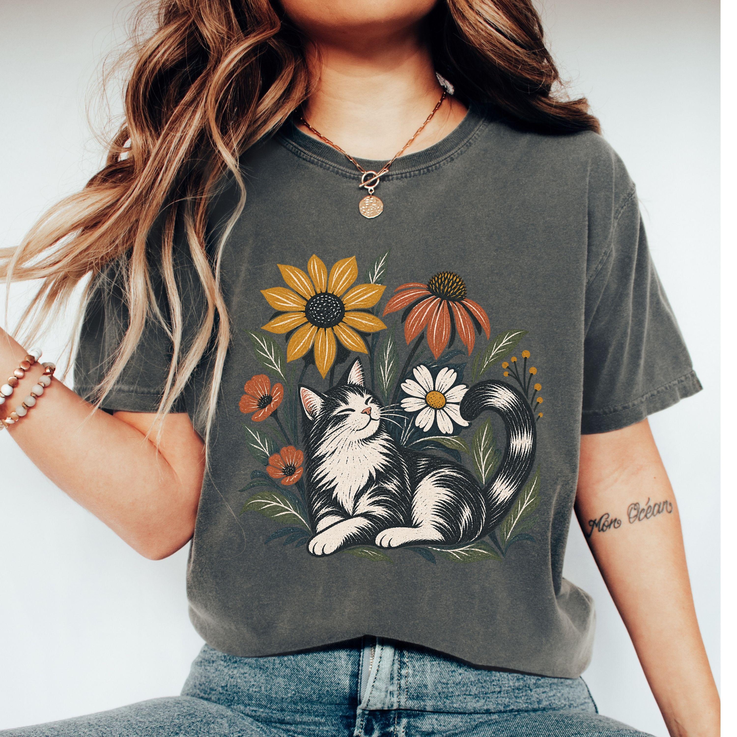 Cat and Flowers T-shirt | Floral Cat Tee product photo 7