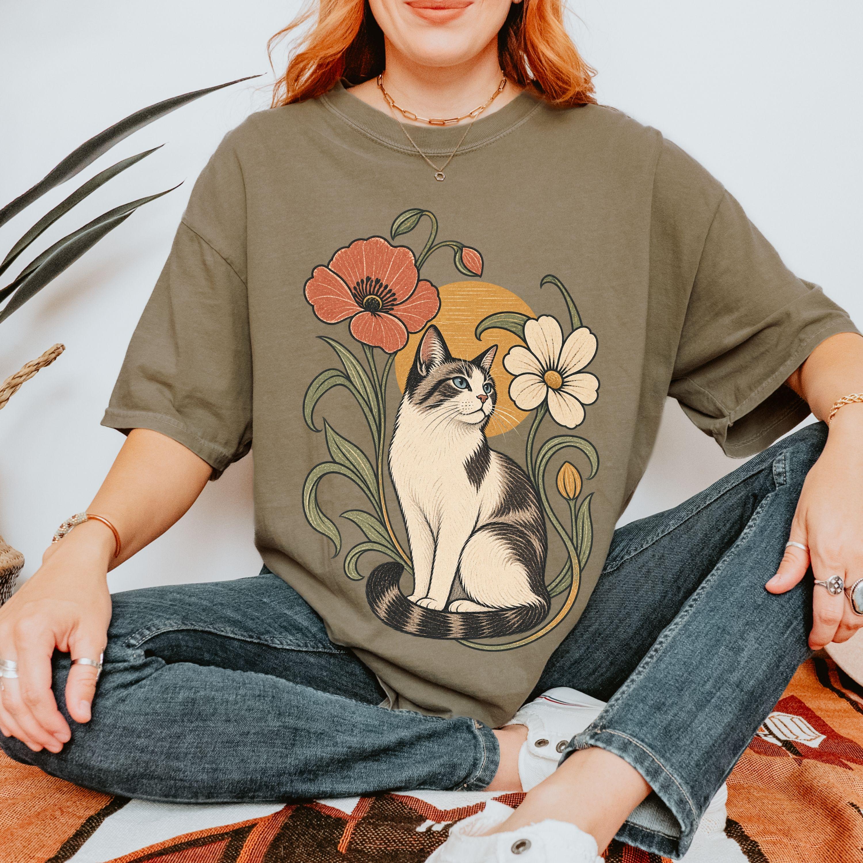 Cat In The Garden T-shirt | Floral Cat Tee product photo 1