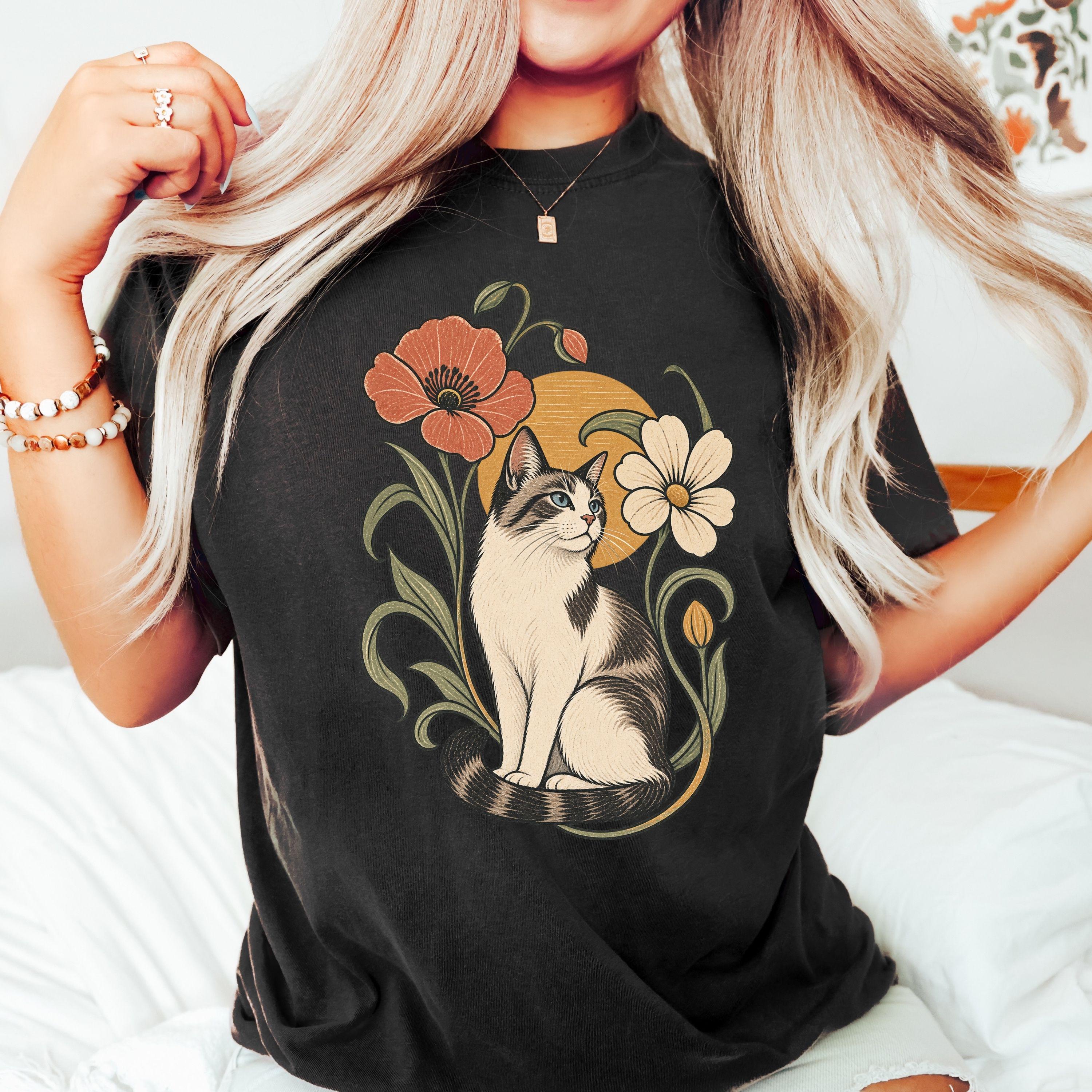 Cat In The Garden T-shirt | Floral Cat Tee product photo 3