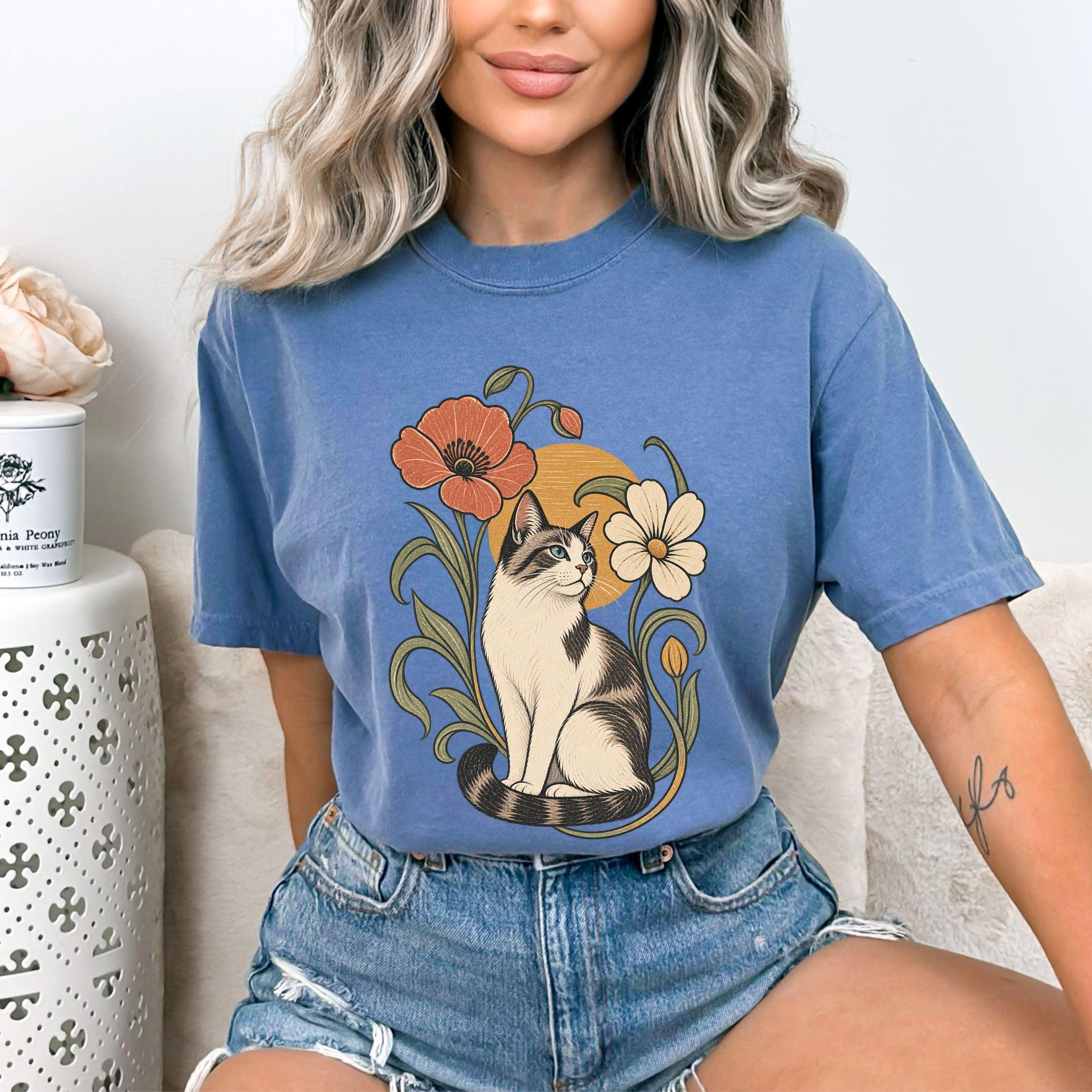Cat In The Garden T-shirt | Floral Cat Tee product photo 4