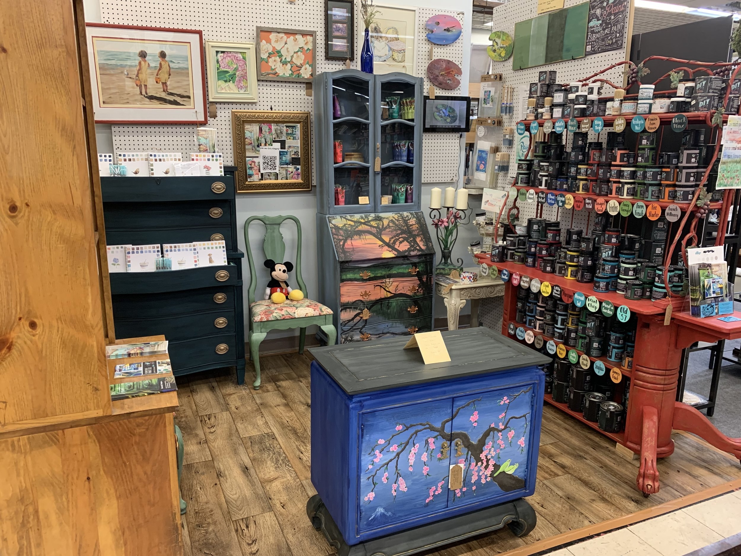 Wendy Molinaroli’s creative studio, where art and furniture ideas begin